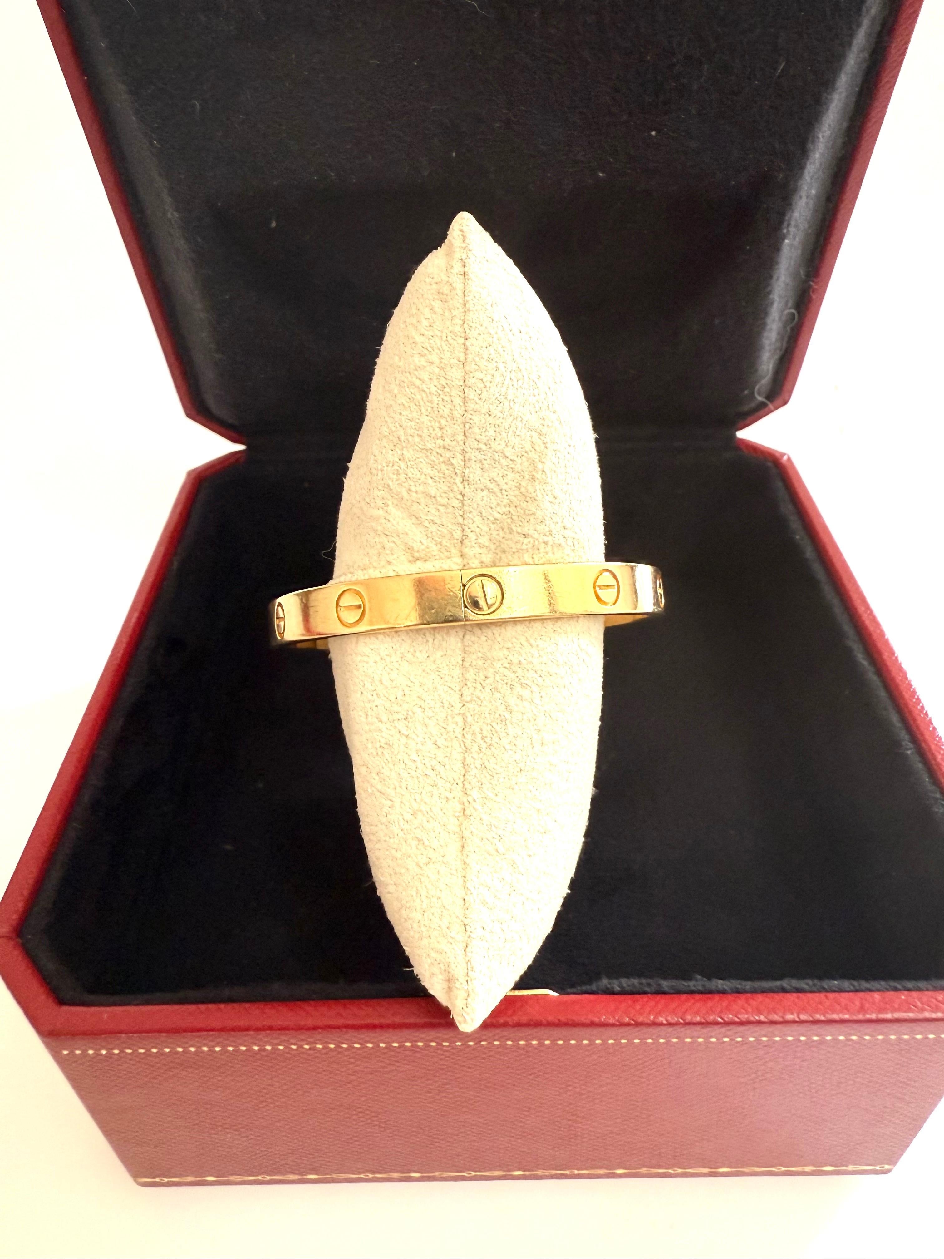Bracelet Love en or jaune 18K de Cartier Taille 18 avec boîte et certificat, 2016 Bon état - En vente à Woodland Hills, CA