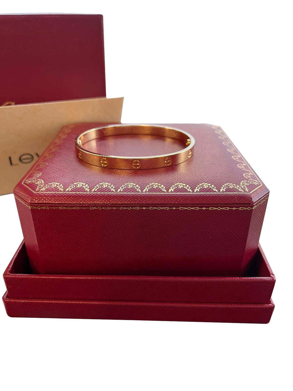 Bracelet Cartier Love en or jaune 18K Taille 19 avec tournevis Bangle en vente 10