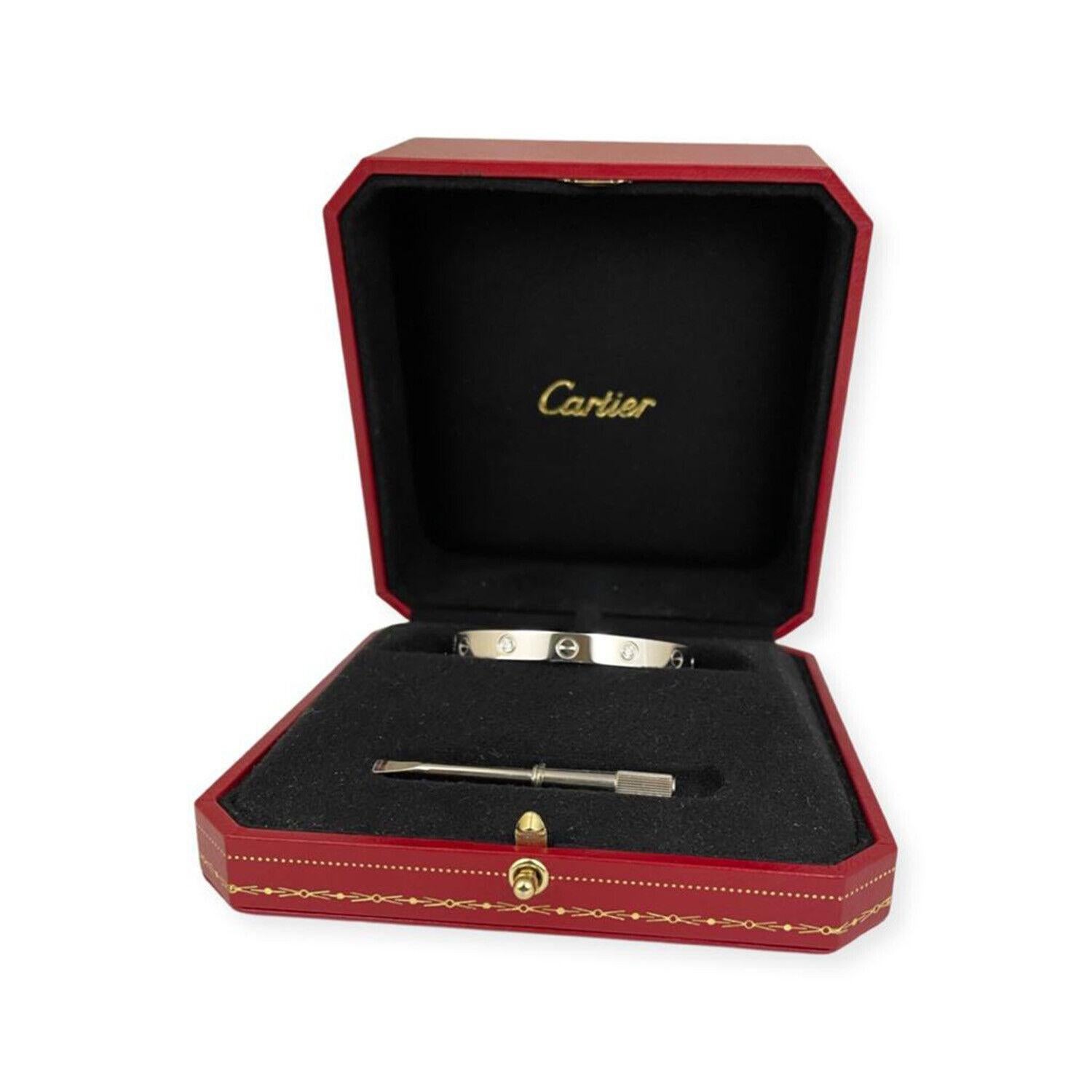 Cartier Love-Armband aus 18 Karat Weißgold mit 4 Diamanten, Größe 15 (C-529) Damen im Angebot