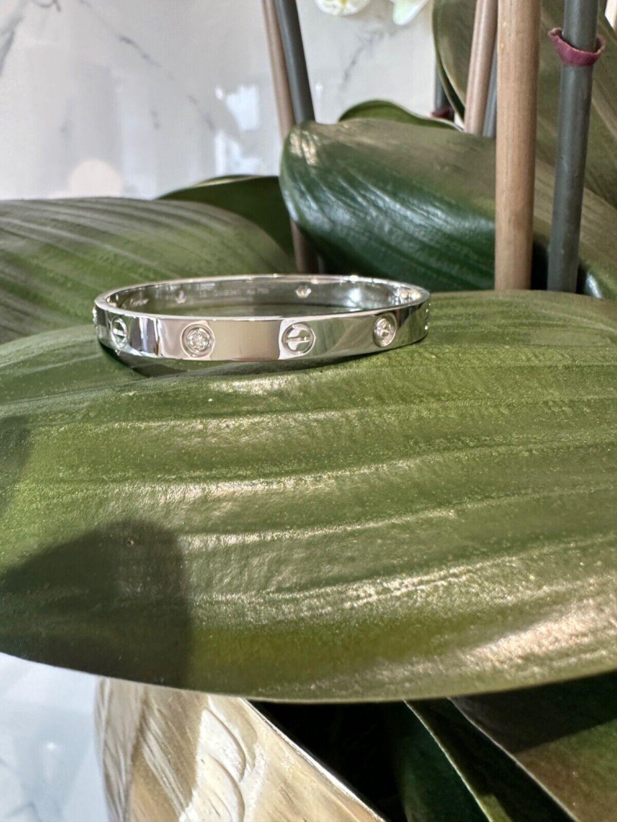 Cartier Love-Armband aus 18 Karat Weißgold mit 4 Diamanten, Größe 16 (C-650) 1