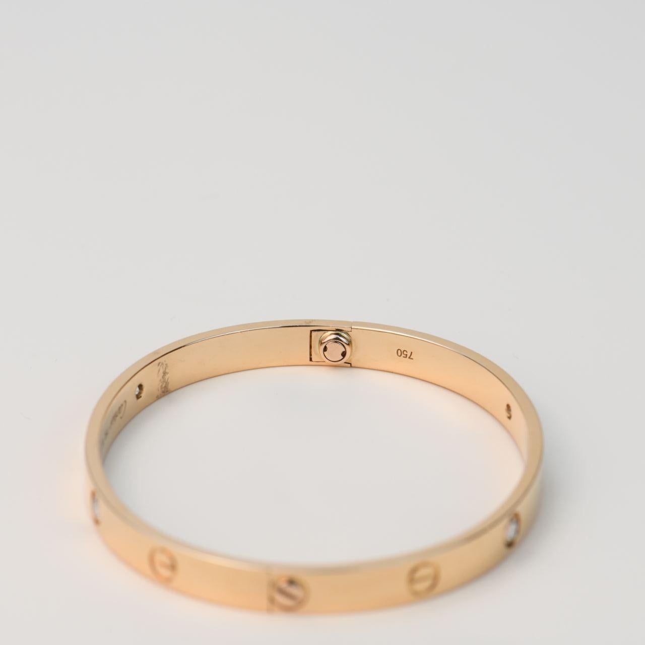 Cartier Bracelet d'amour en or rose avec 4 diamants, taille 19 Excellent état - En vente à Banbury, GB