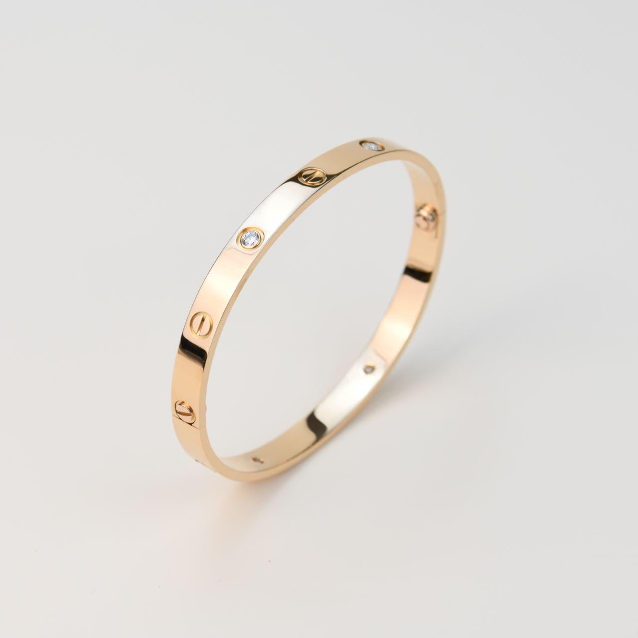 Cartier Bracelet d'amour en or rose avec 4 diamants, taille 19 en vente 1