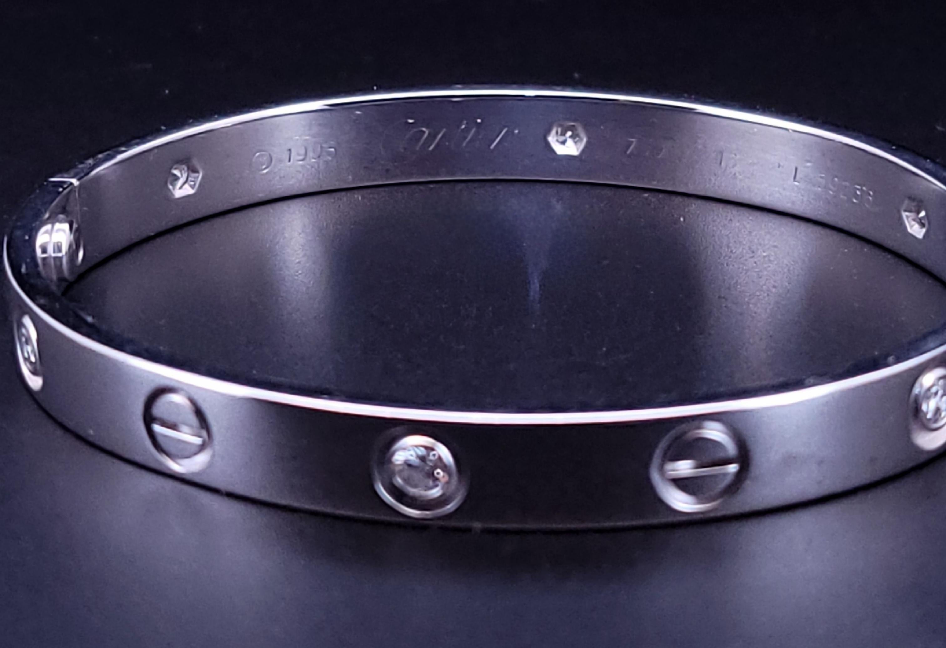 Cartier Love-Armband aus Weißgold mit 6 Diamanten, Größe 16 im Zustand „Hervorragend“ im Angebot in New York, NY