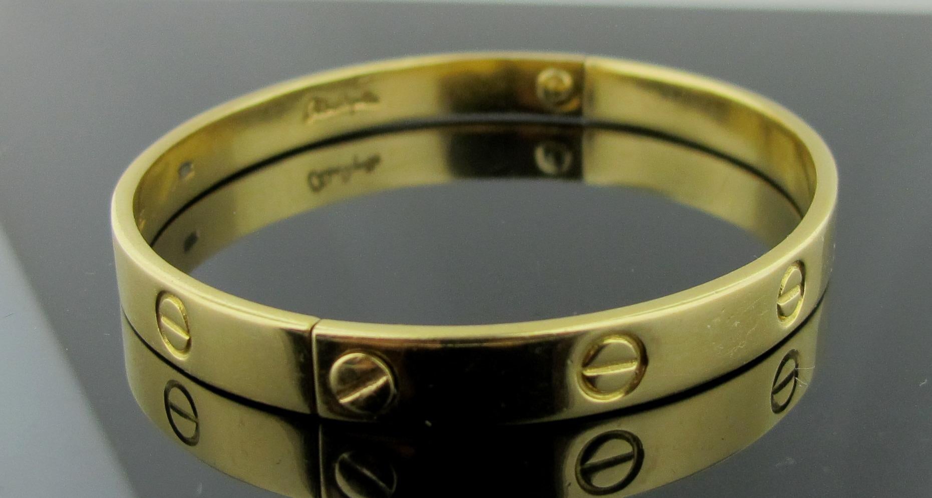 Women's or Men's Cartier LOVE Bracelet in 18 Karat Yellow Gold, Signed 