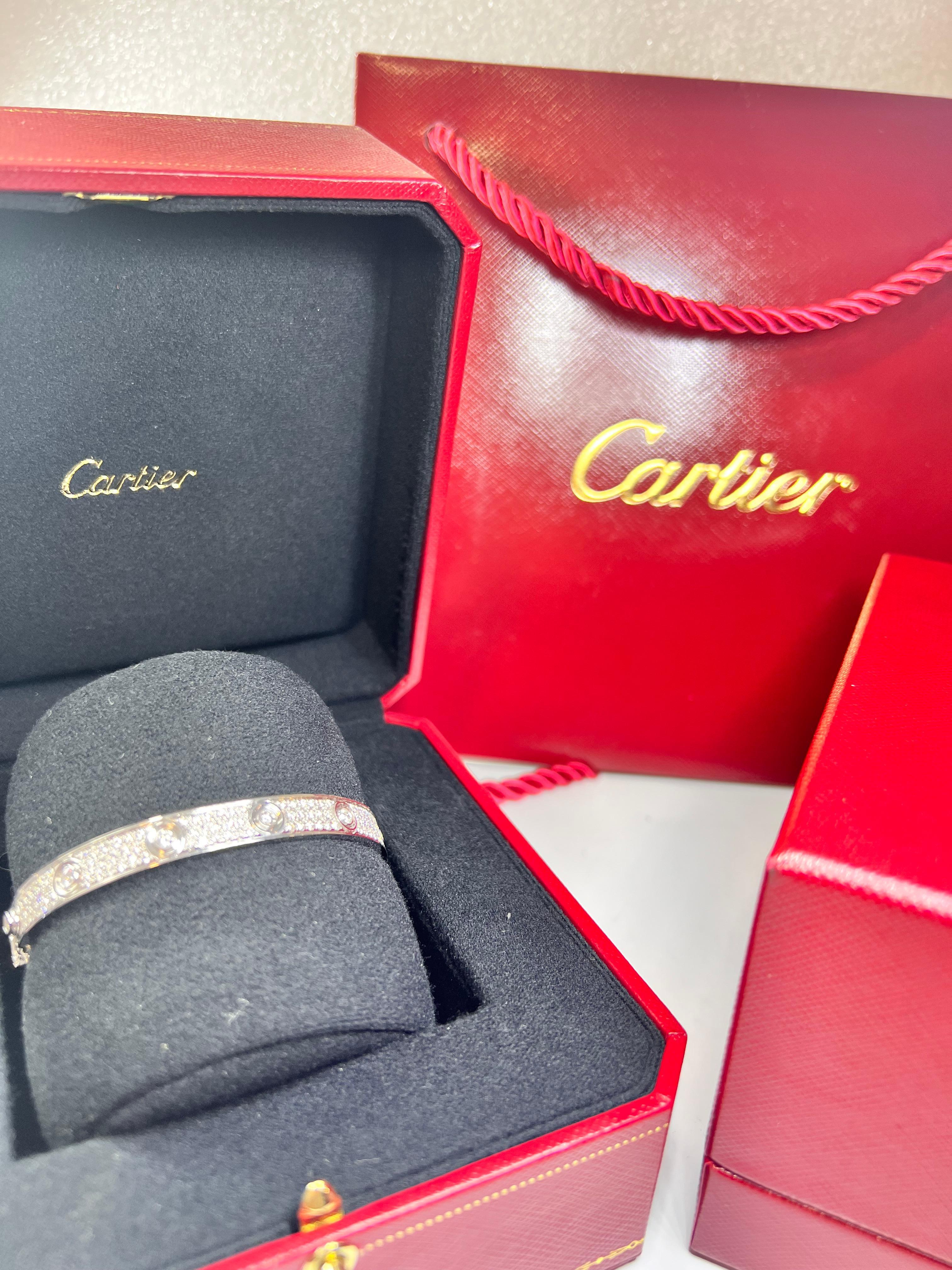 Cartier LOVE Bracelet in 18k white gold and 3.70ct diamonds with box & papers In Excellent Condition For Sale In Bilbao, ES