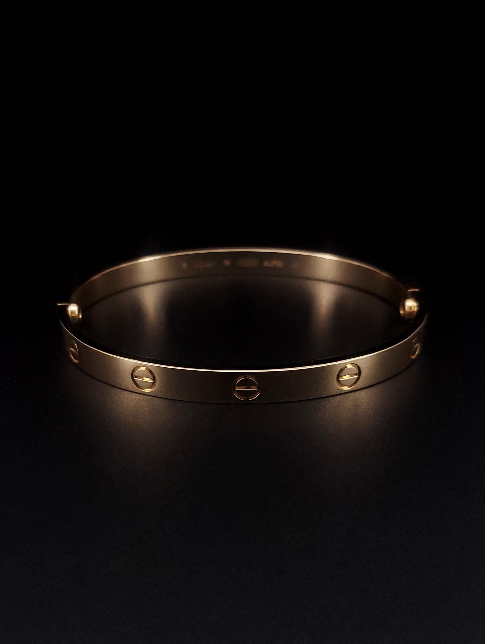 Cartier Love Bracelet in 18K Yellow Gold Size 19 In Excellent Condition For Sale In New York, NY