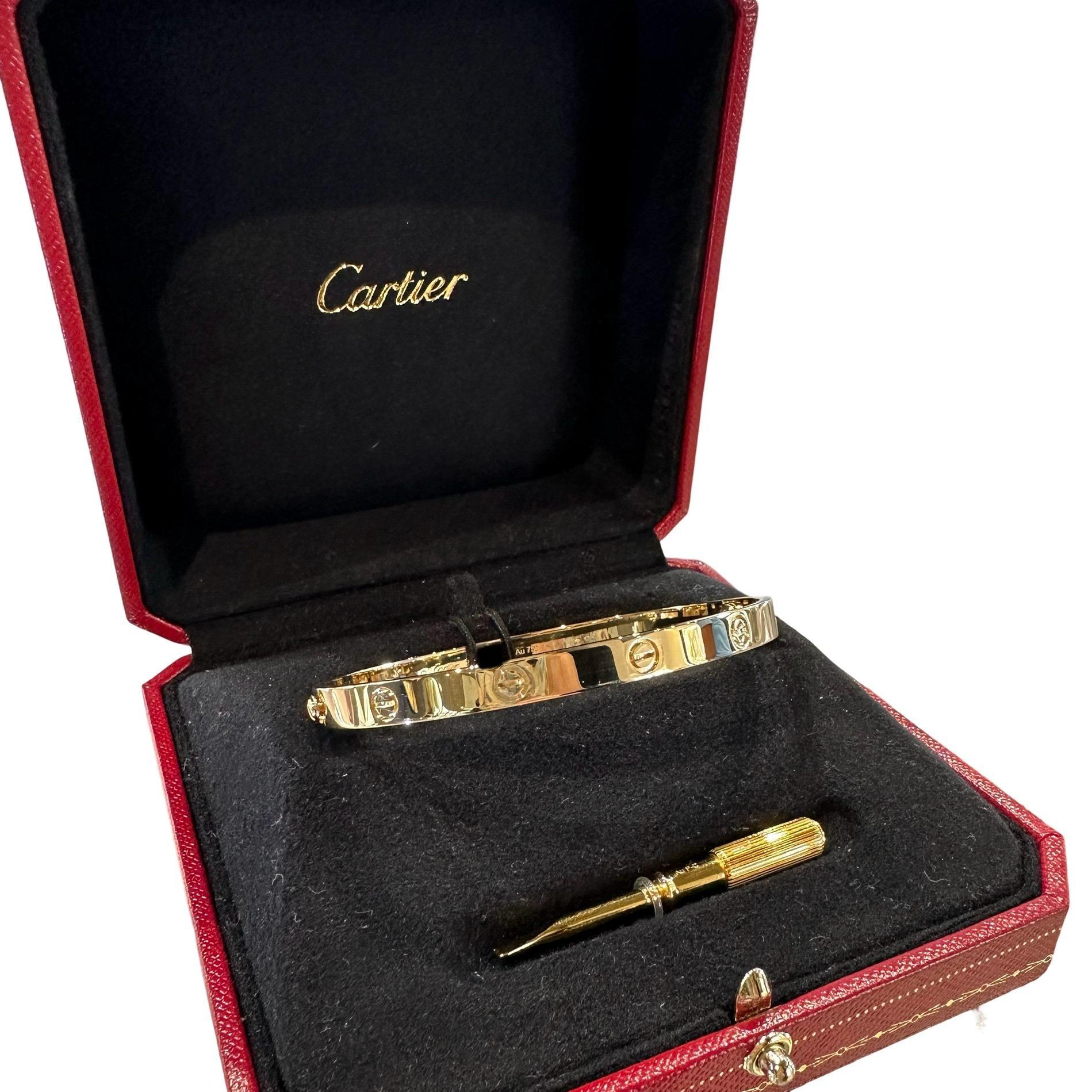 Cartier Love Bracelet in 18k Yellow Gold, Size 21 For Sale 1