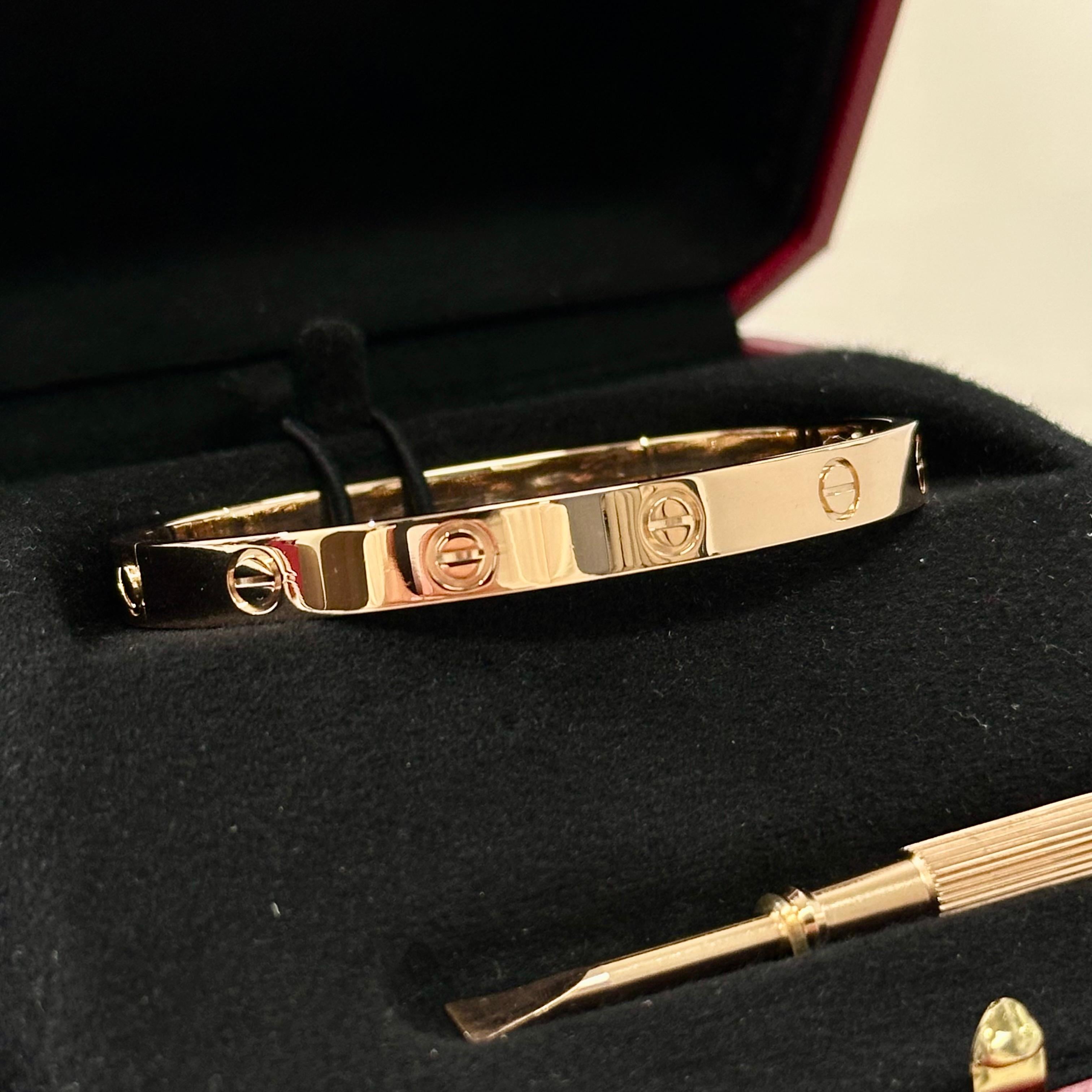 Bracelet Love de Cartier en or rose Taille 16 avec boîte et papiers B6067416 en vente 6