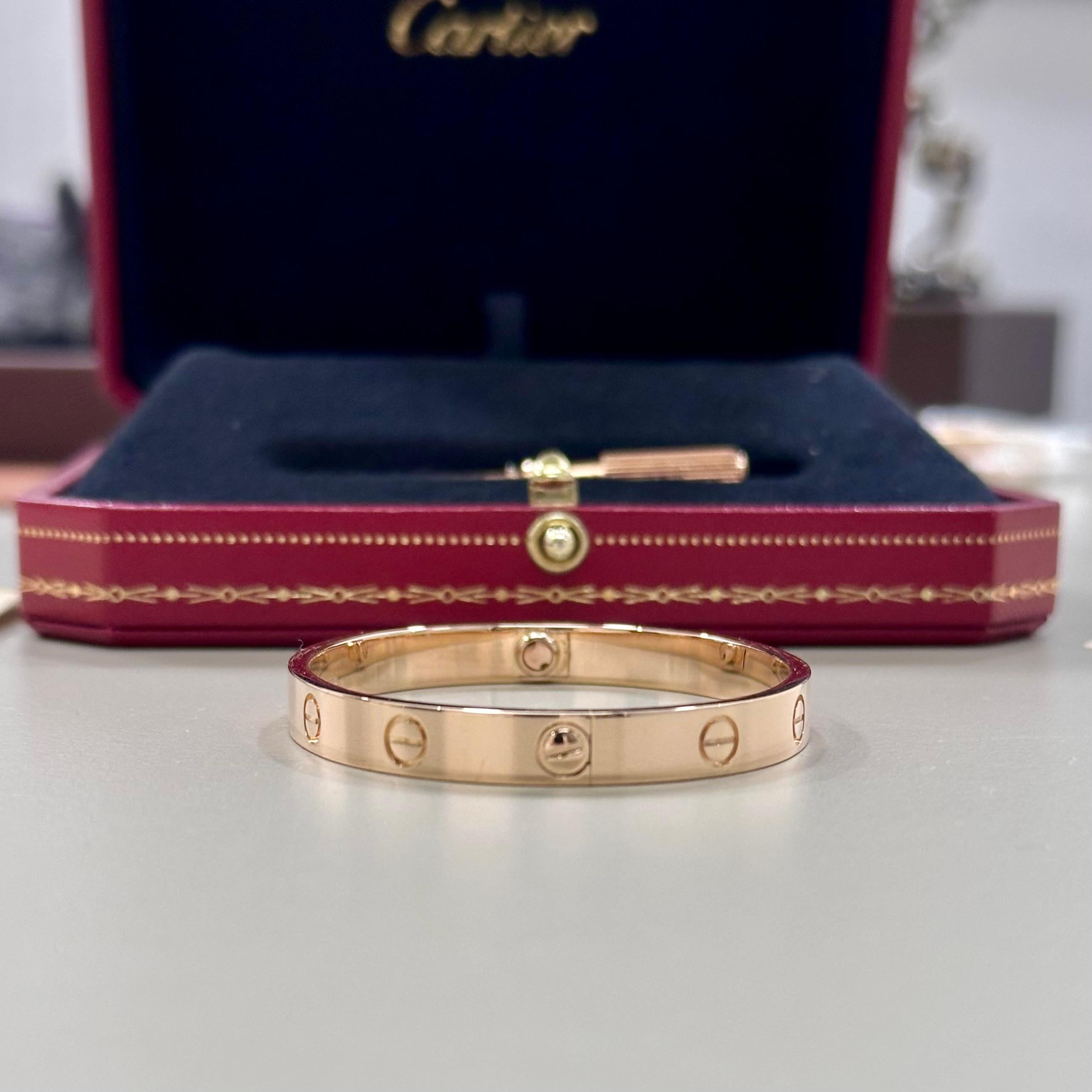 Bracelet Love de Cartier en or rose Taille 16 avec boîte et papiers B6067416 en vente 1