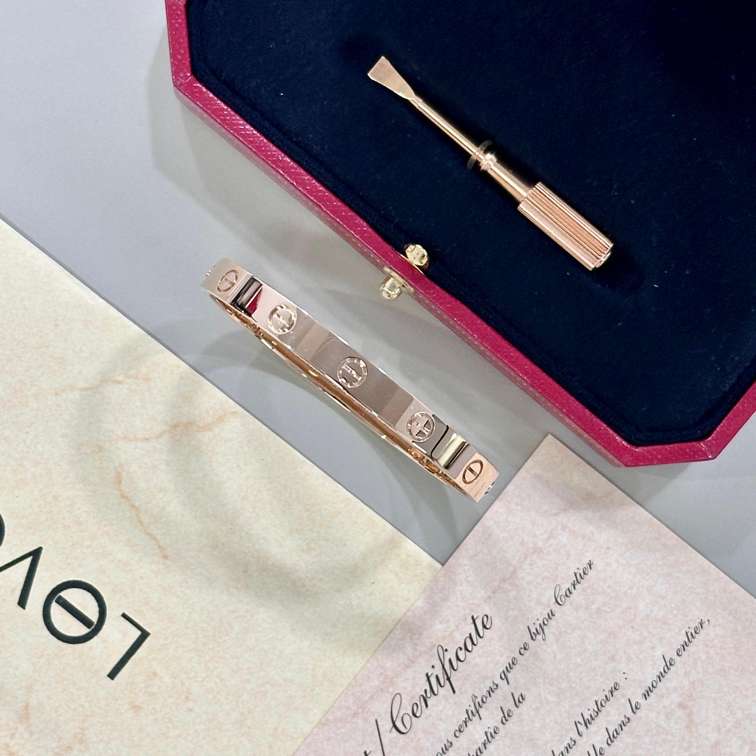 Bracelet Love de Cartier en or rose Taille 16 avec boîte et papiers B6067416 en vente 4