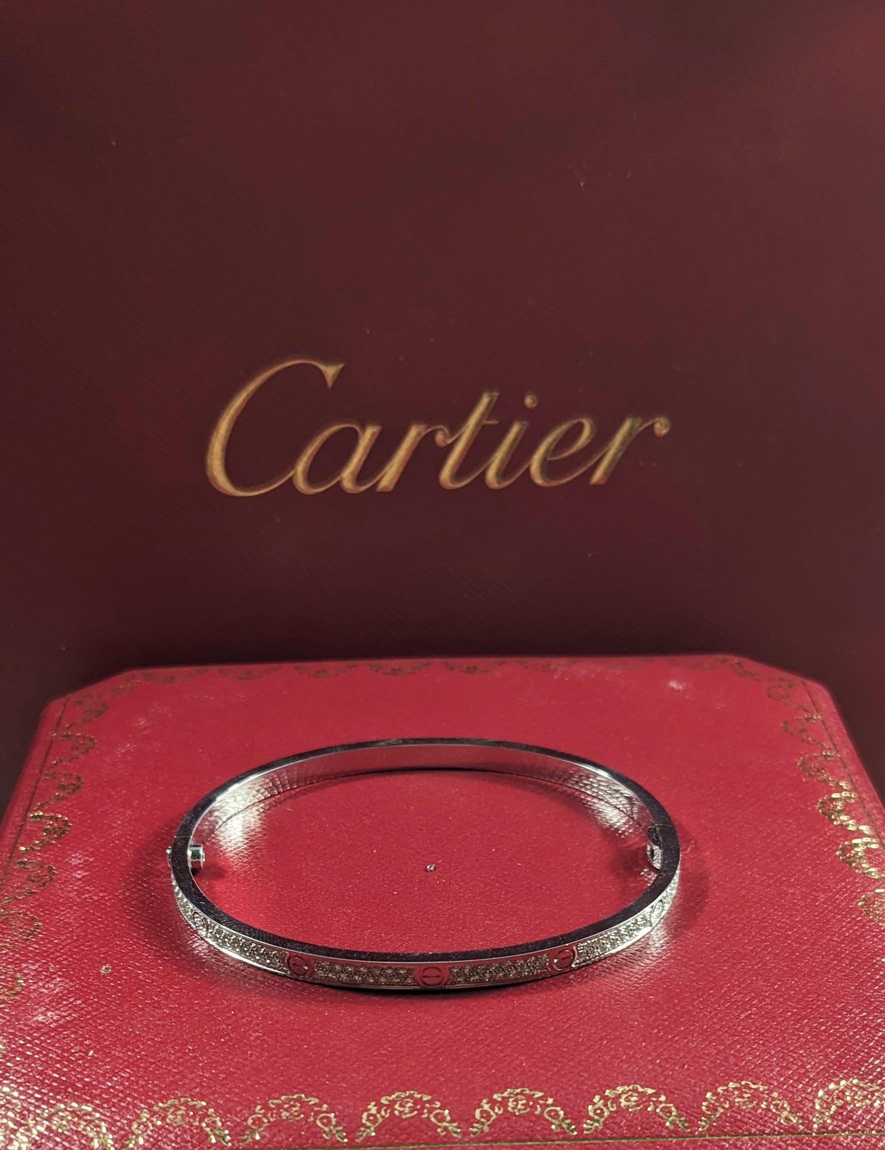 Cartier, petit bracelet Love Bracelet en or blanc 18 carats avec diamants, boîte et papiers, taille 18 en vente 7