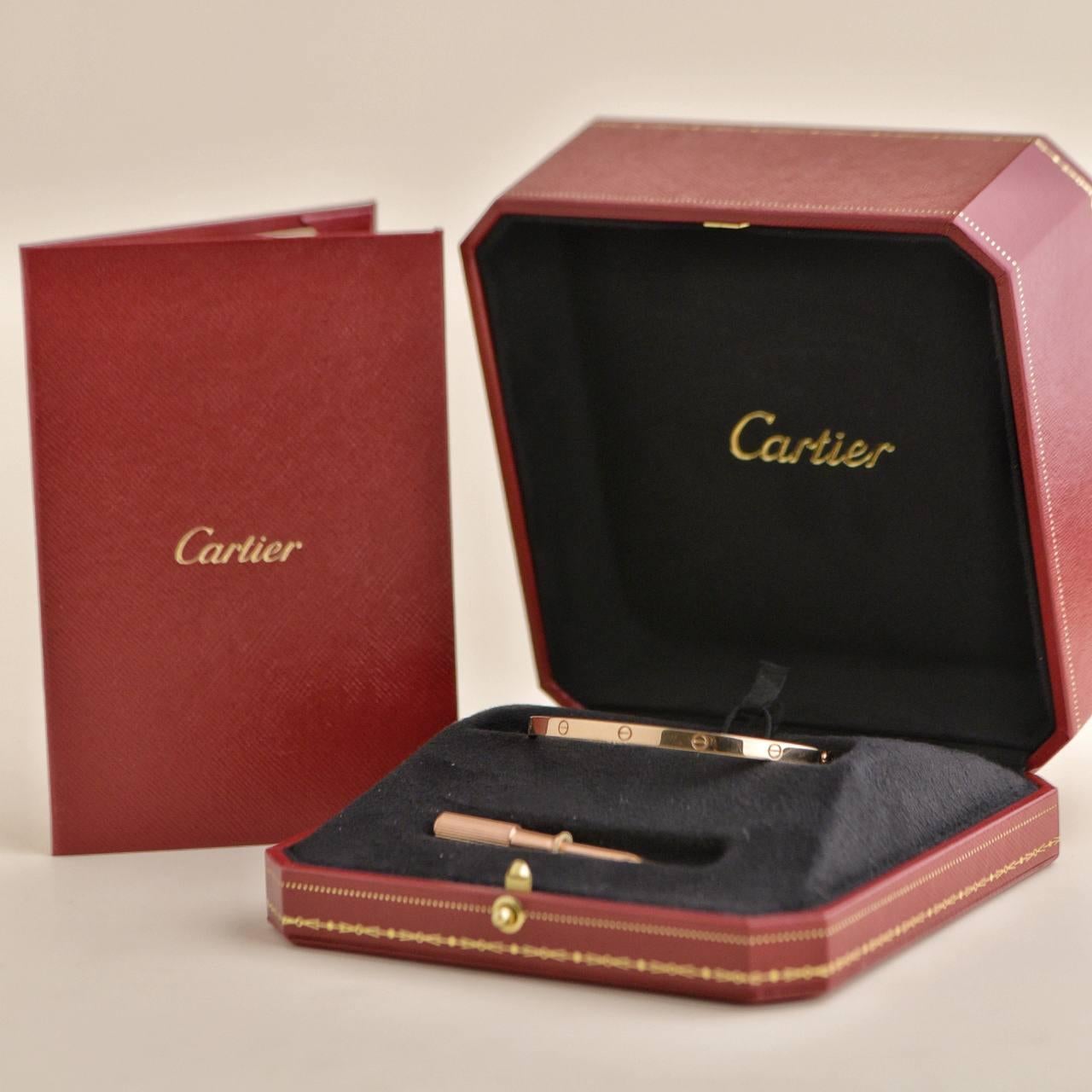 Cartier, petit modèle en or rose 18 carats, taille 17 Excellent état - En vente à Banbury, GB