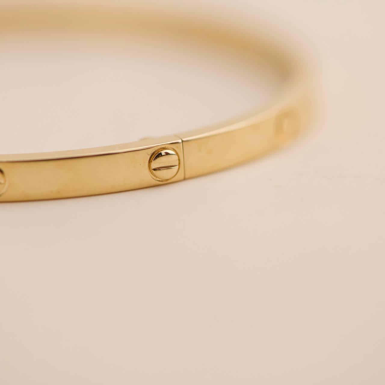 Cartier Bracelet Love en or jaune 18 carats, petit modèle, taille 17 2