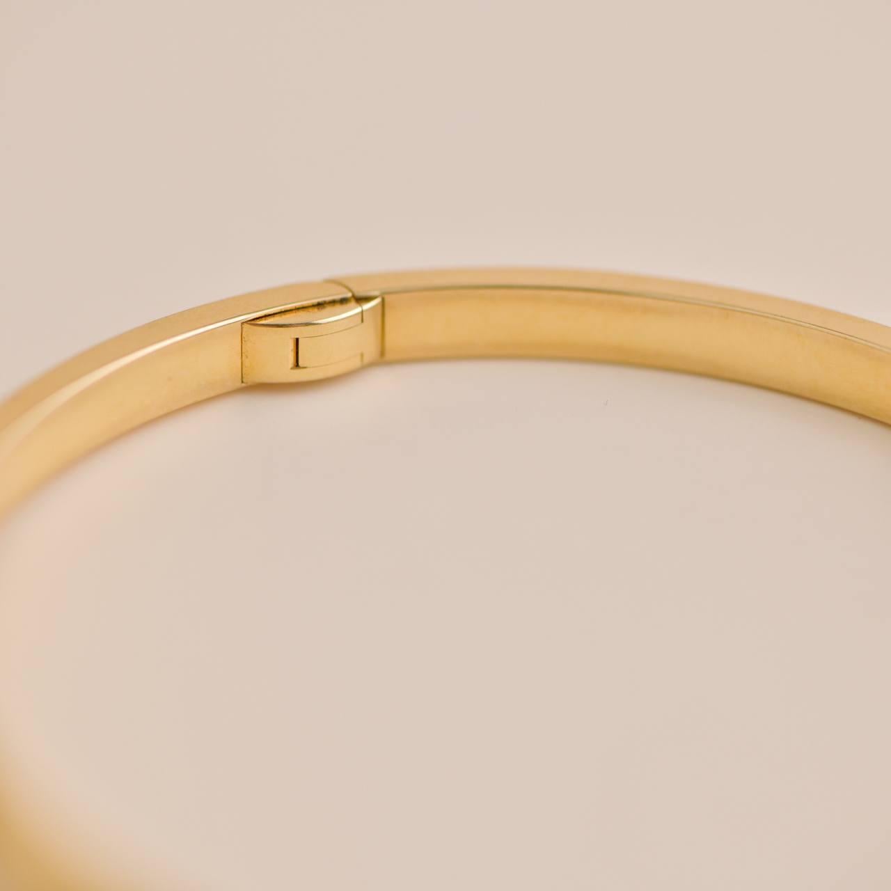 Cartier Love Bracelet Small Model 18K Yellow Gold Size 19 In Excellent Condition In Banbury, GB