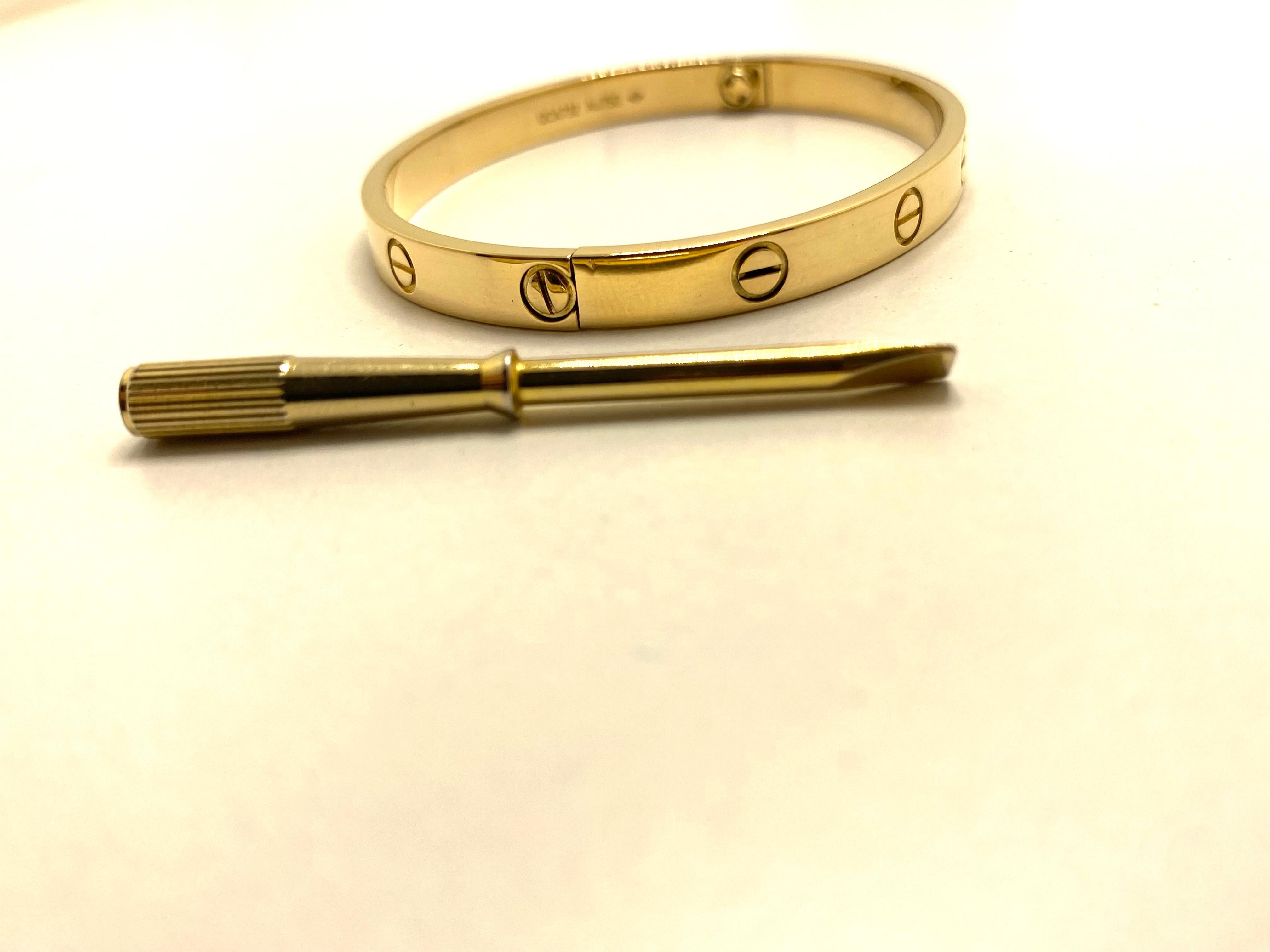 Cartier Love Bracelet Vintage Model in 18K Yellow Gold - 33.80g In New Condition For Sale In Roma, IT