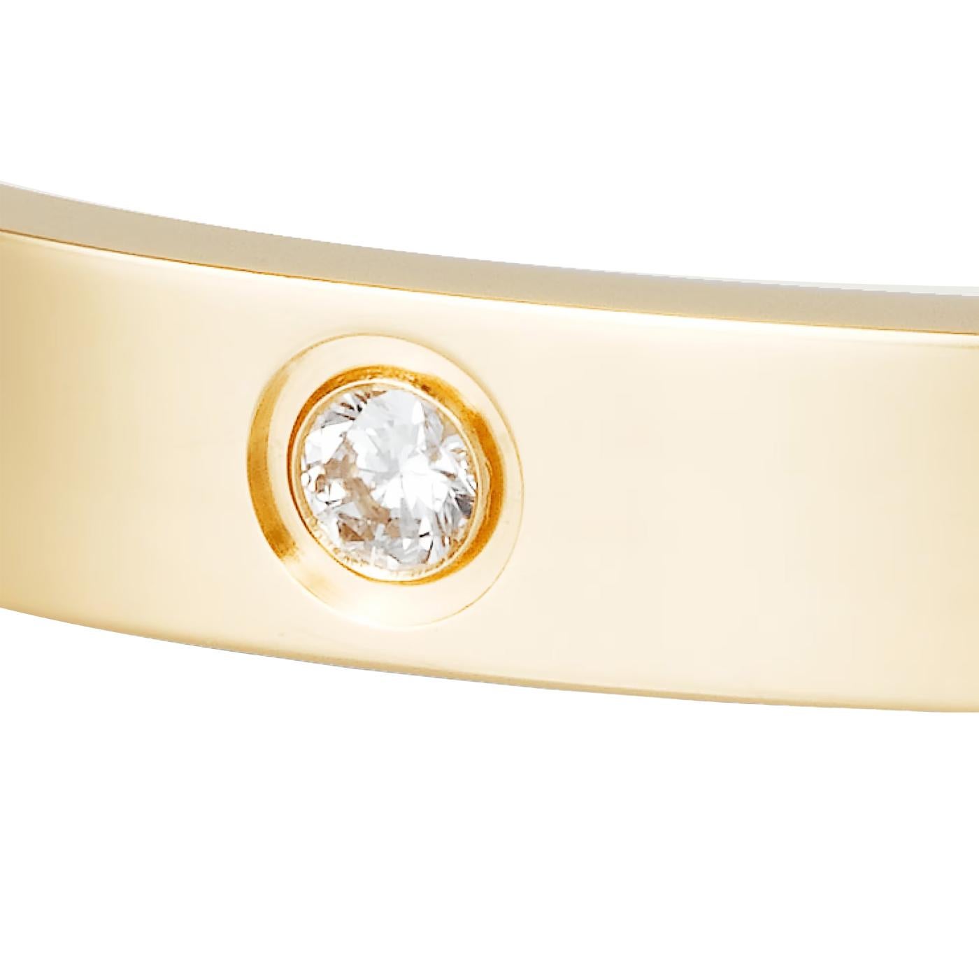 Taille brillant Cartier Bracelet Love en or jaune 18 carats avec 4 diamants taille brillant de 0,42 carat en vente