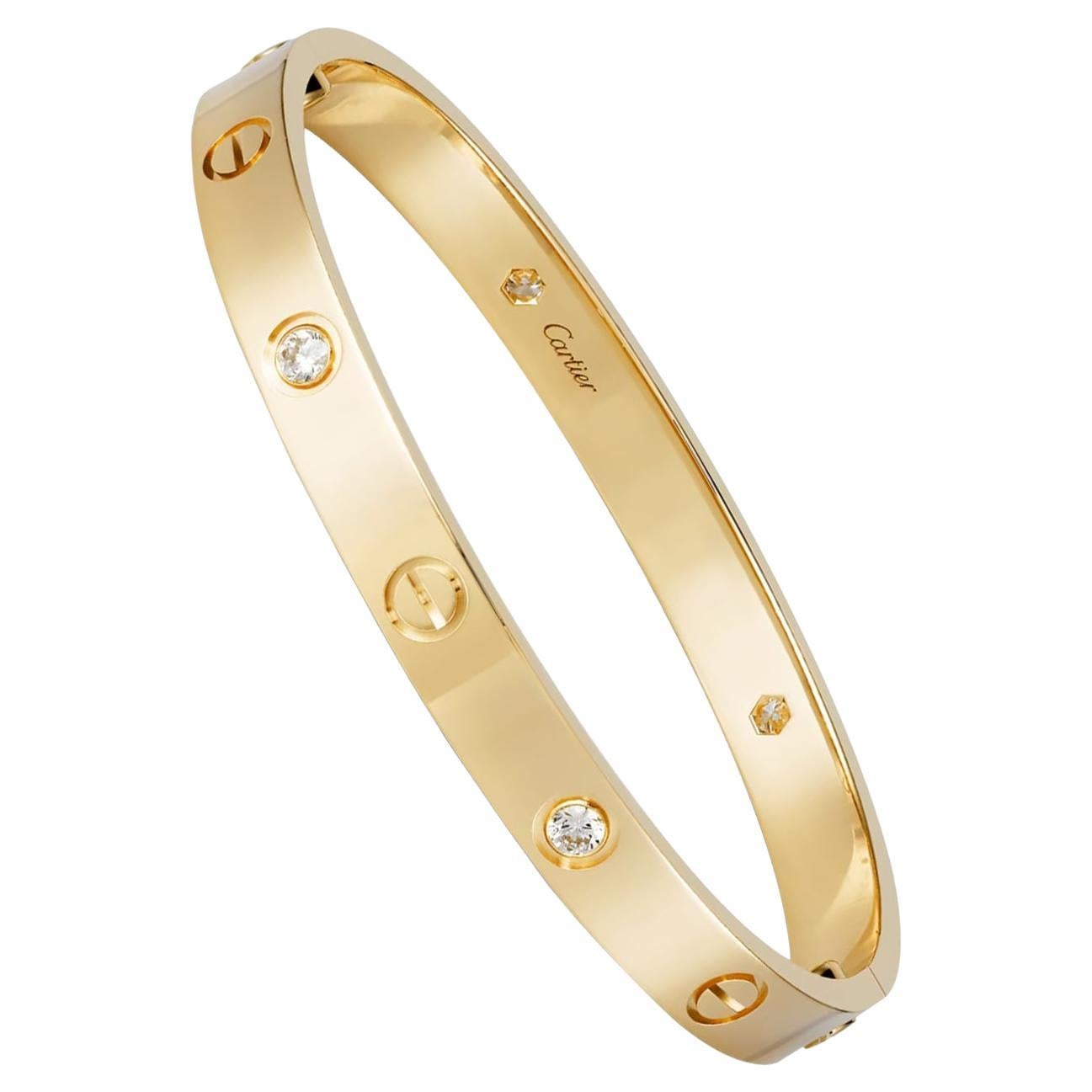 Cartier Bracelet Love en or jaune 18 carats avec 4 diamants taille brillant de 0,42 carat en vente