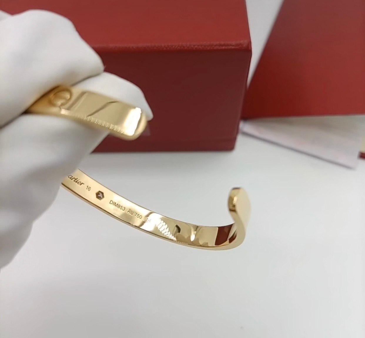Cartier Love Bracelet with 1 Diamond 18K Yellow Gold Size 16 with Box and Card In Excellent Condition In Banbury, GB