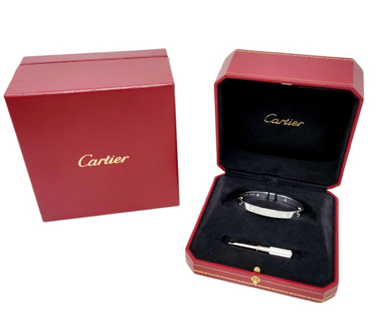 Contemporary Cartier Love Collection 18 Karat White Gold and 4 Diamond Bangle Bracelet 16 For Sale
