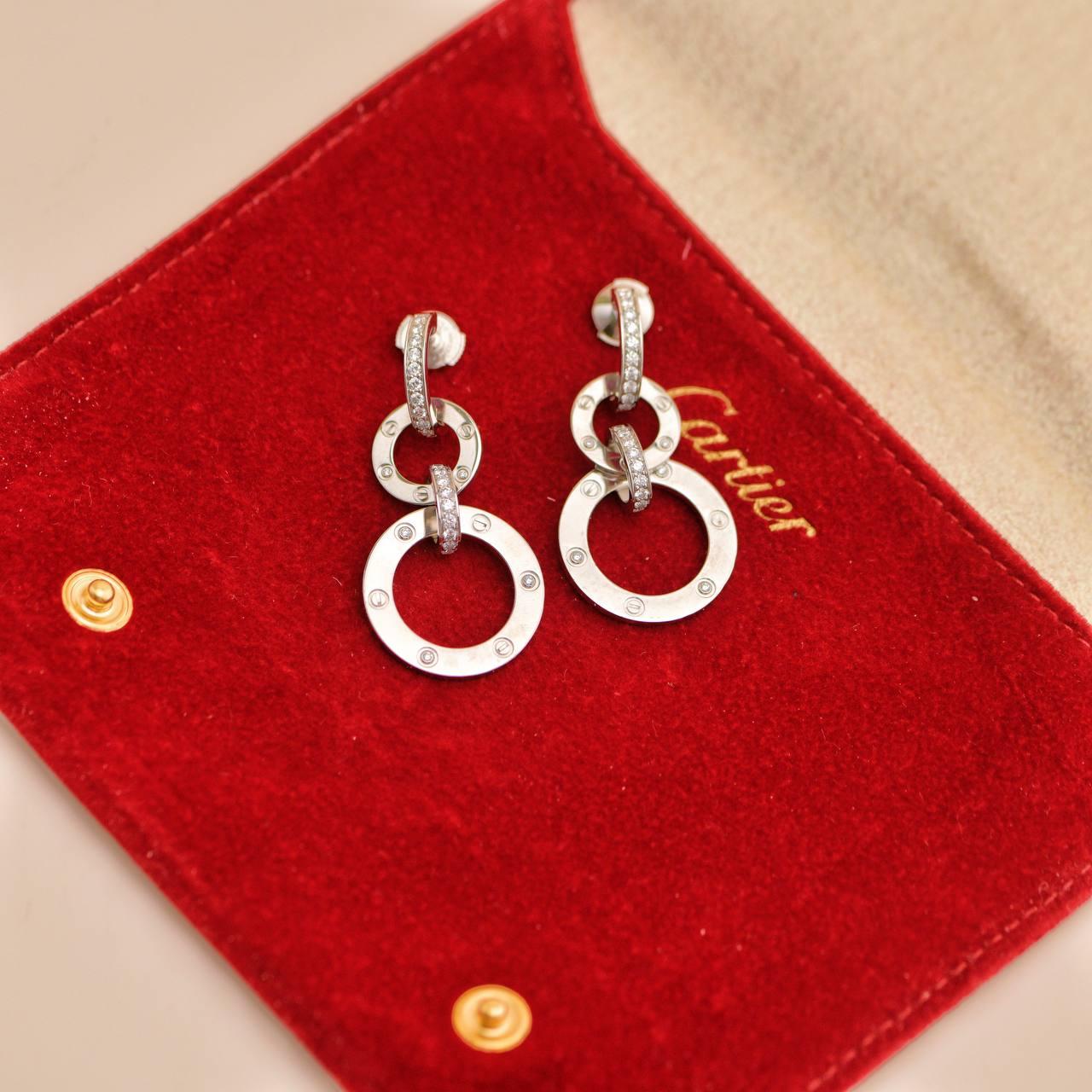 Orecchini a goccia Cartier Love con diamante in oro bianco 18 carati In condizioni ottime in vendita a Banbury, GB