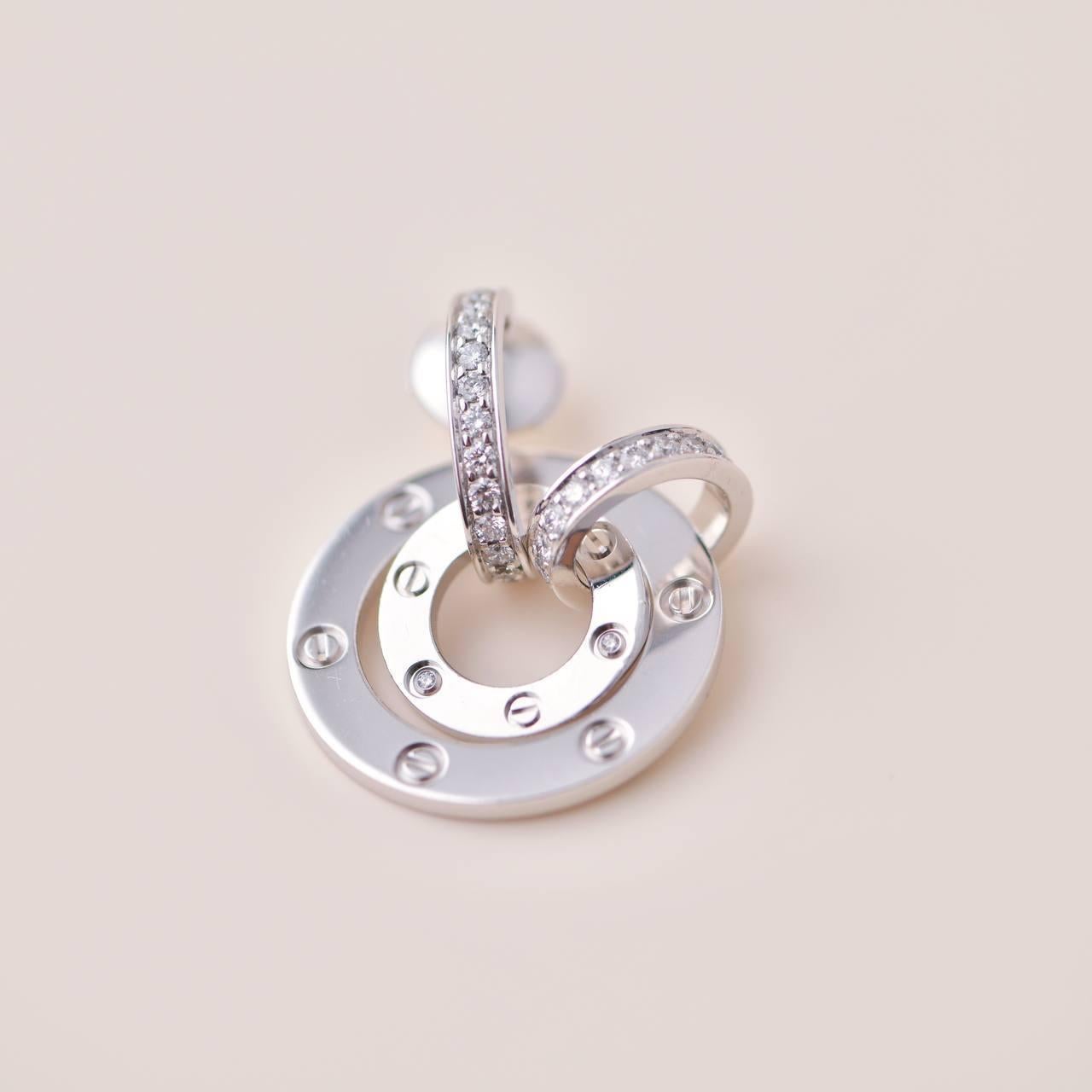 Orecchini a goccia Cartier Love con diamante in oro bianco 18 carati in vendita 2