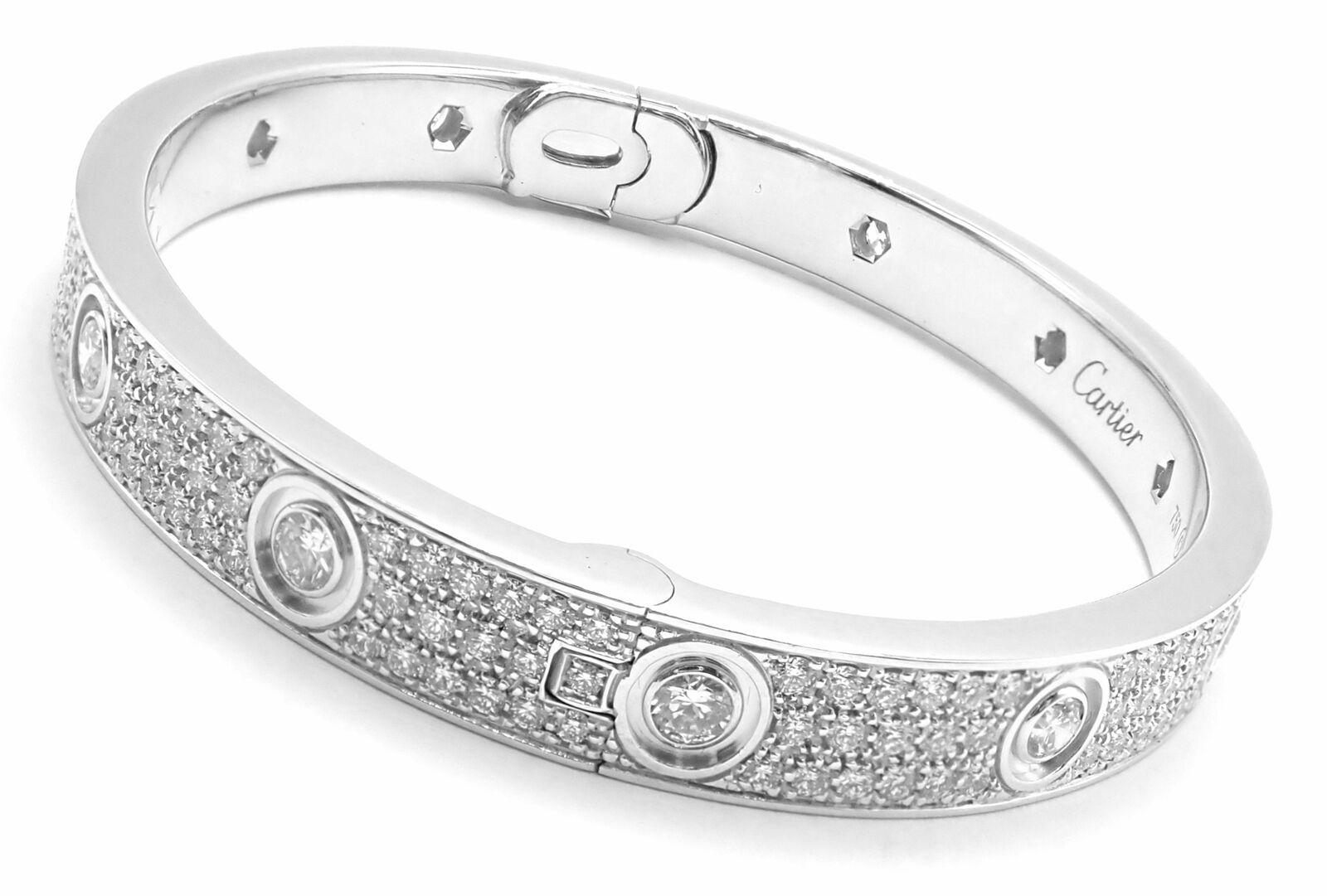 Cartier Bracelet jonc Love en or blanc pavé de diamants, taille 17 Excellent état - En vente à Holland, PA