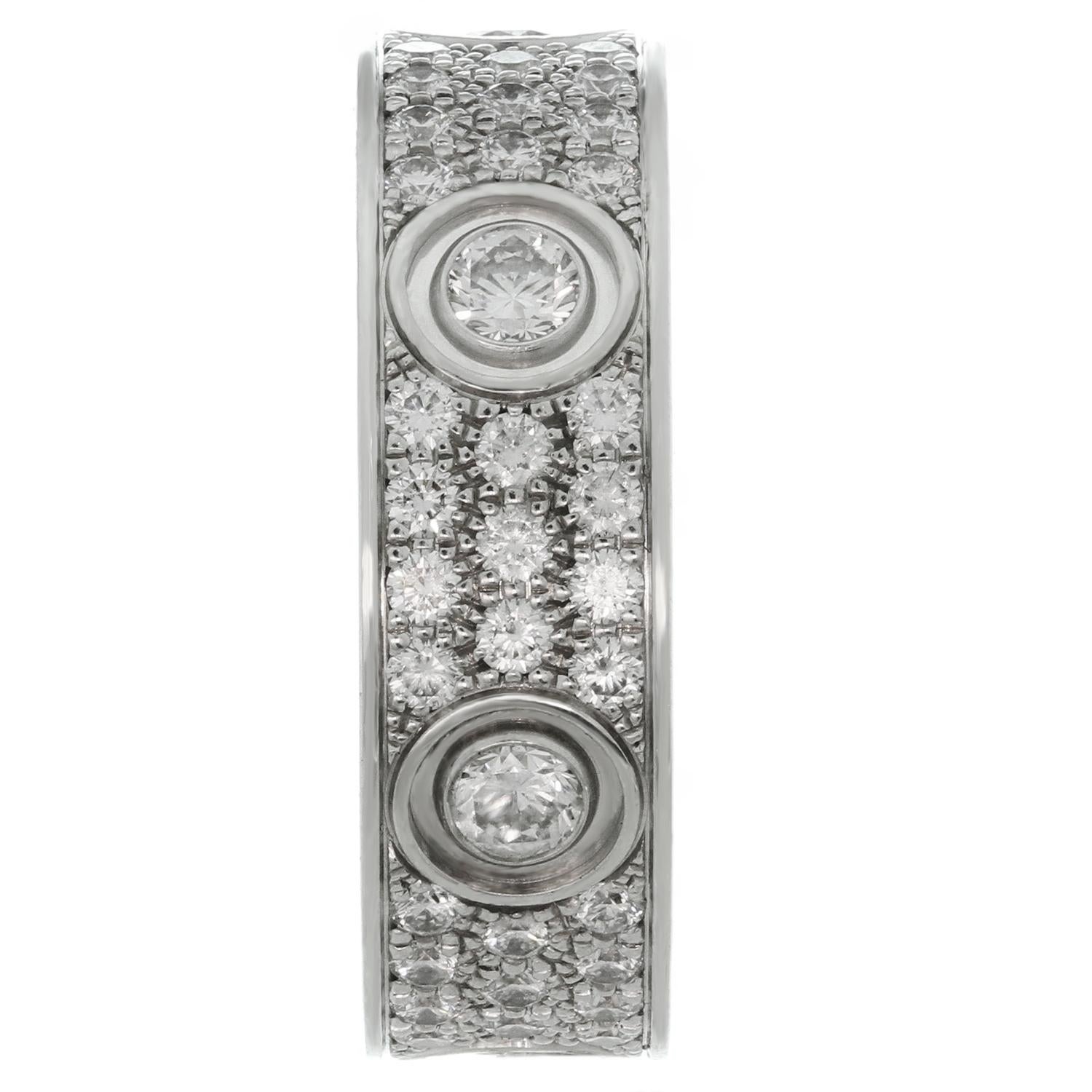 Cartier Love Diamond White Gold Ring Box Papers In Excellent Condition For Sale In New York, NY