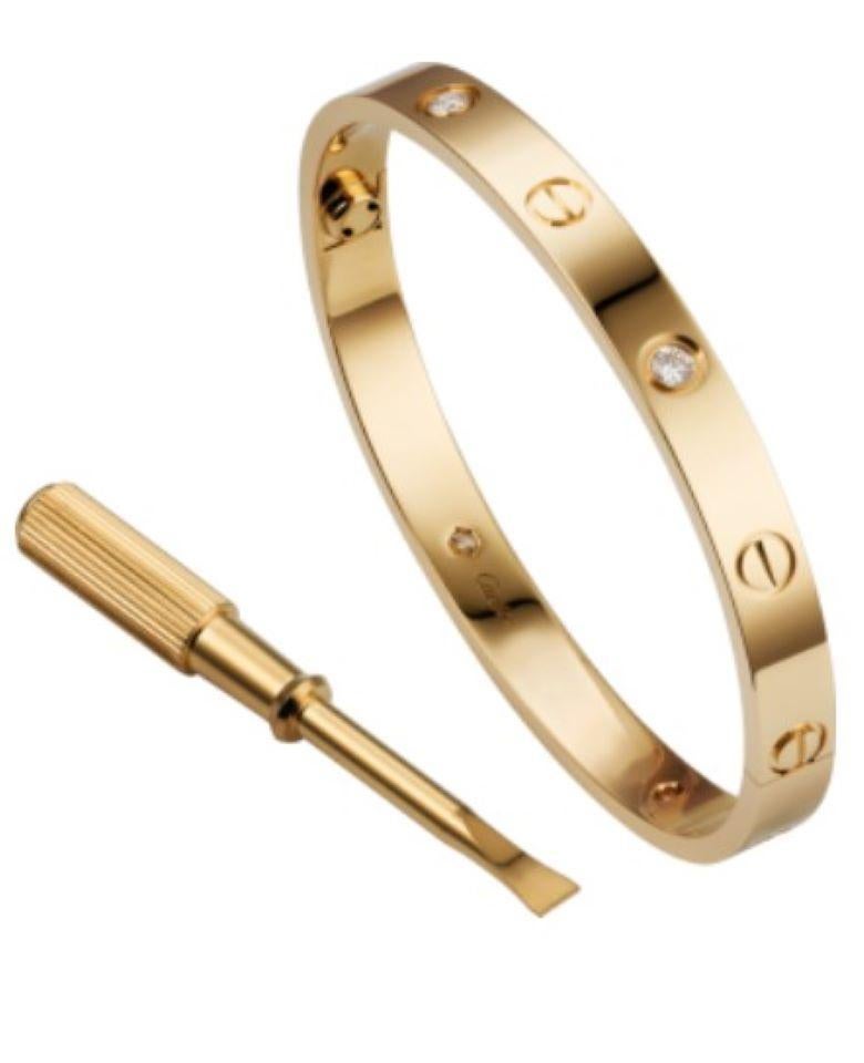 Iconic Cartier LOVE bracelet in yellow gold set with 4 brilliant cut diamonds.

Size: 17 cm

Width of the bracelet: 6.1 mm

Weight of diamonds: 0.42 carats

Total weight of the bracelet: 31.70 g

Yellow gold 18 carats, 750/1000th (hallmark
