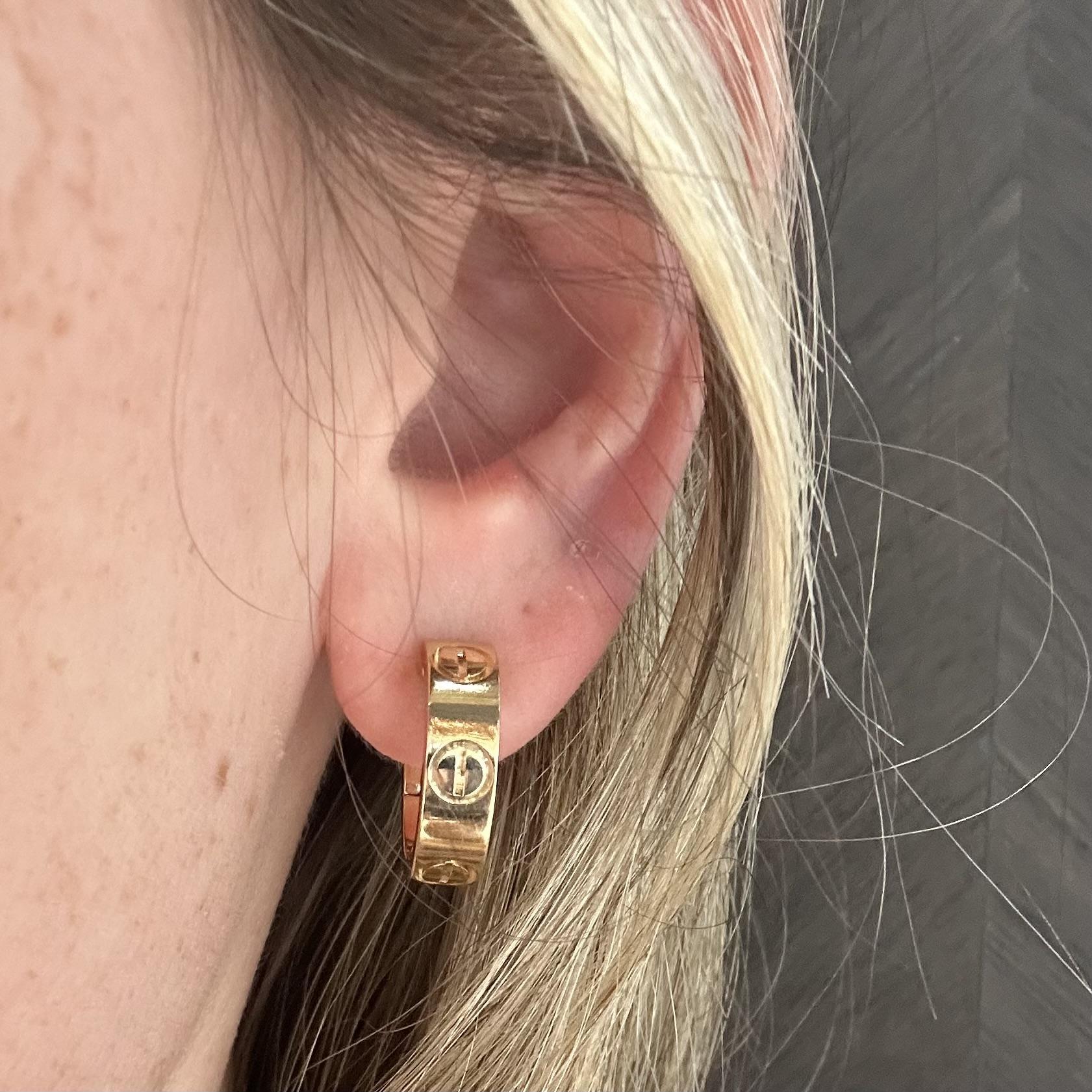 Brand: Cartier
Collection: Love
Style: Hoop Earrings, Classic Size
Material: 18k Yellow Gold
Includes: Brilliance Jewels Packaging