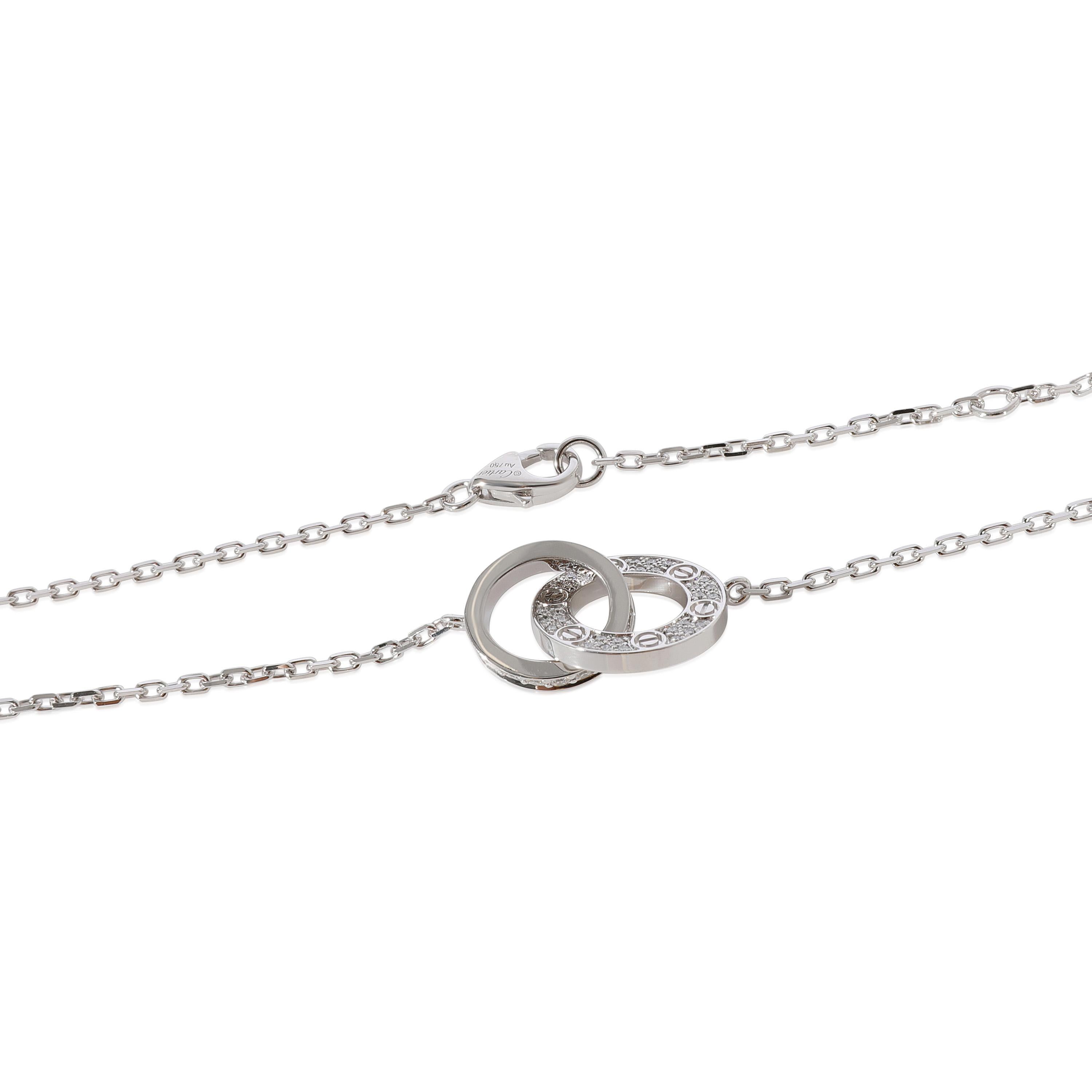 Cartier Love Interlocking Diamant-Anhänger aus 18 Karat Weißgold 0,3 Karat im Zustand „Hervorragend“ in New York, NY