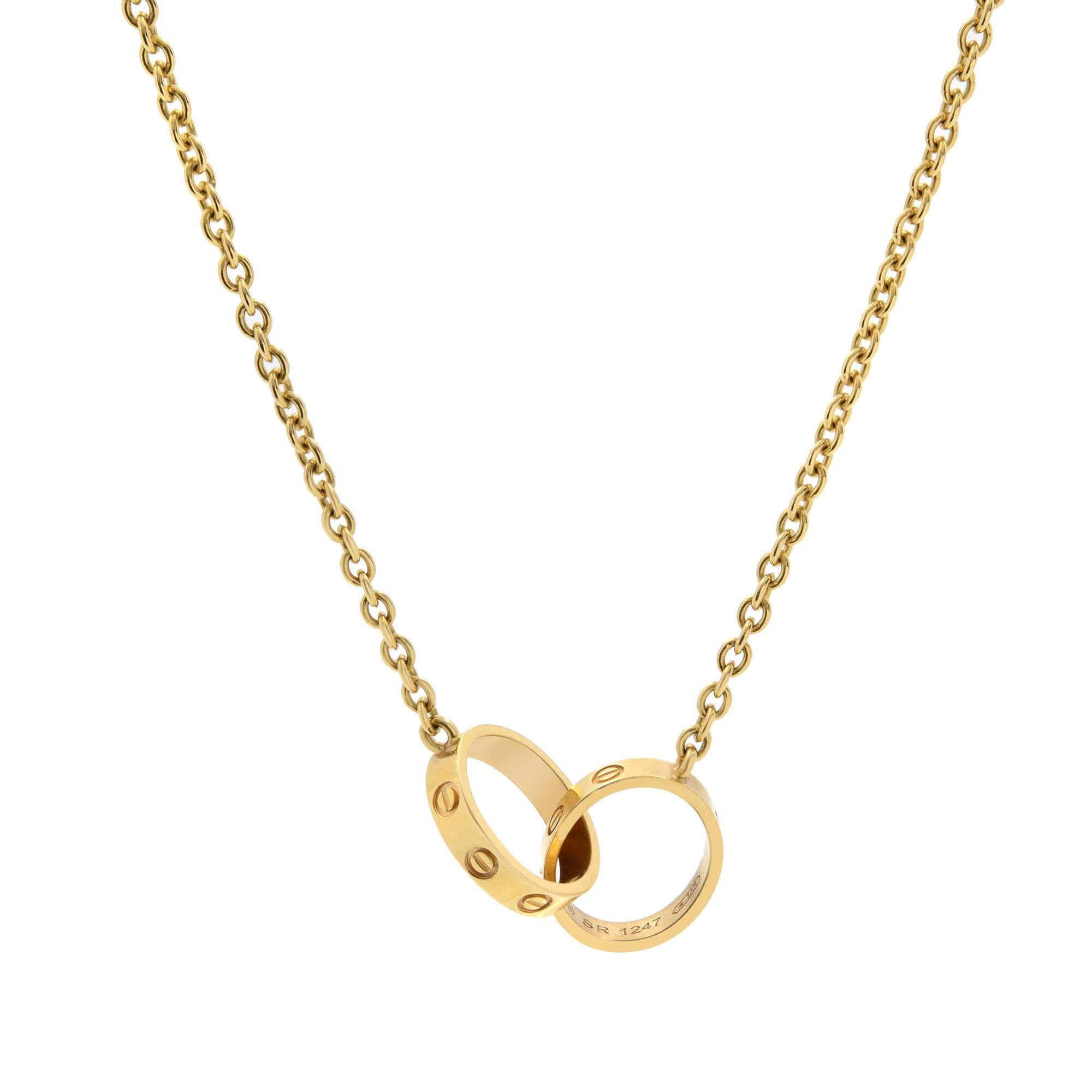 Cartier Love Damen Halskette mit ineinander greifenden Anhängern aus 18k Gelbgold. Innendurchmesser 8 mm. Kettenlänge: 17 Zoll. Ausgezeichneter gebrauchter Zustand. Originalverpackung und Papiere sind nicht enthalten. 