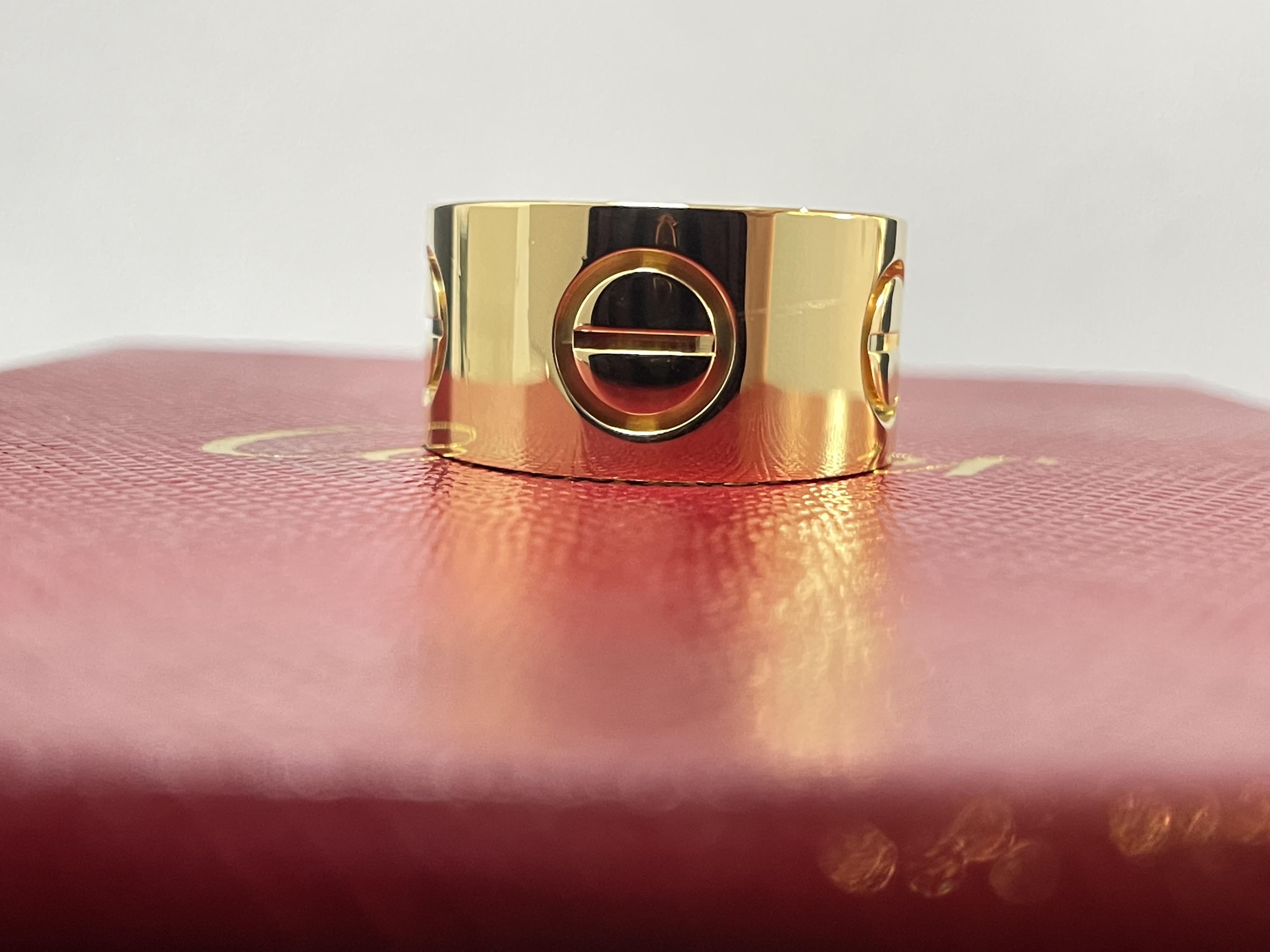 Modern CARTIER Love Large 18k Yellow Gold Ring For Sale