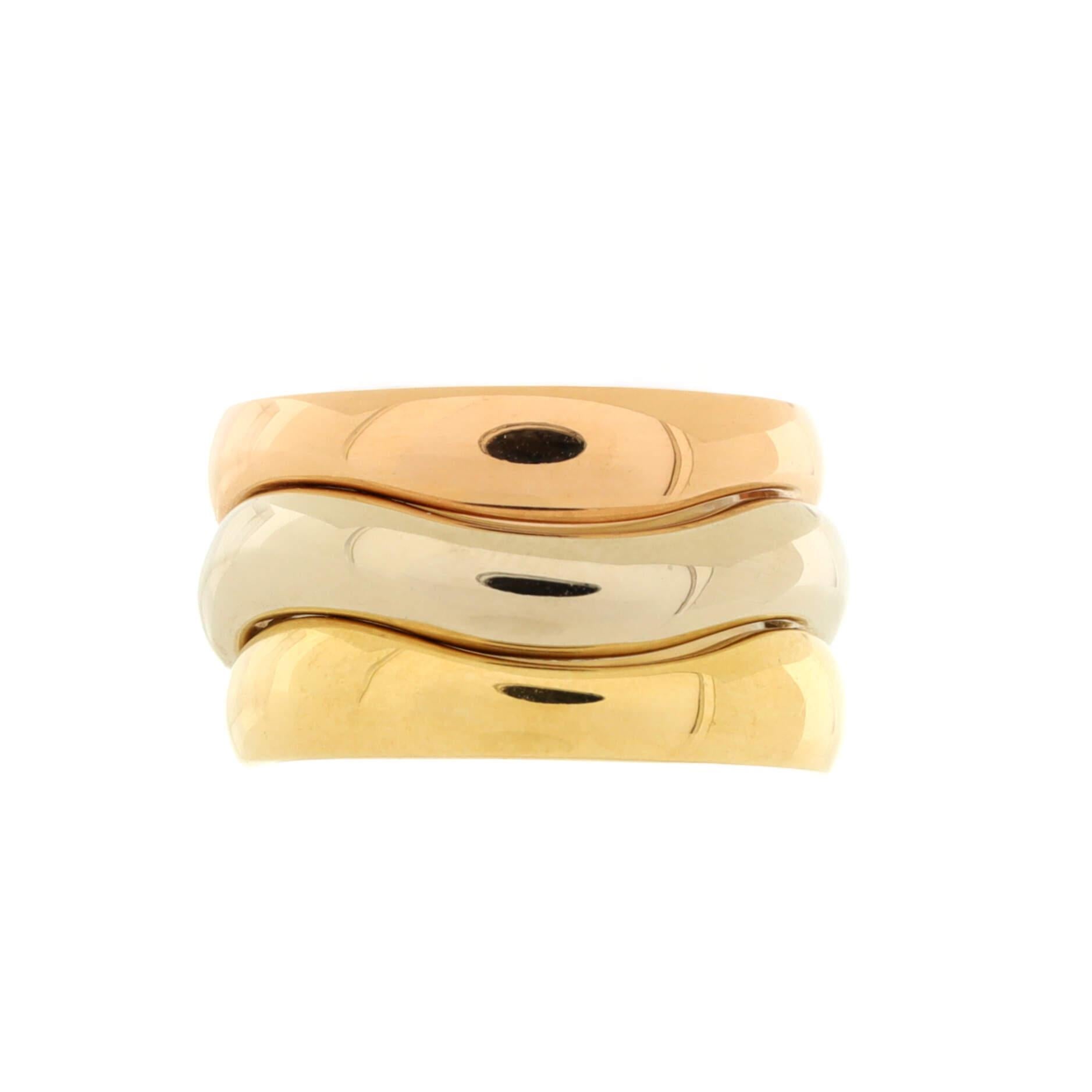 Condition: Great. Minor wear throughout.
Accessories: No Accessories
Measurements: Size: 5.25 - 50, Width: 11.50 mm
Designer: Cartier
Model: Love Me 3 Ring Set 18K Tricolor Gold
Exterior Color: Tricolor Gold
Item Number: 219714/6