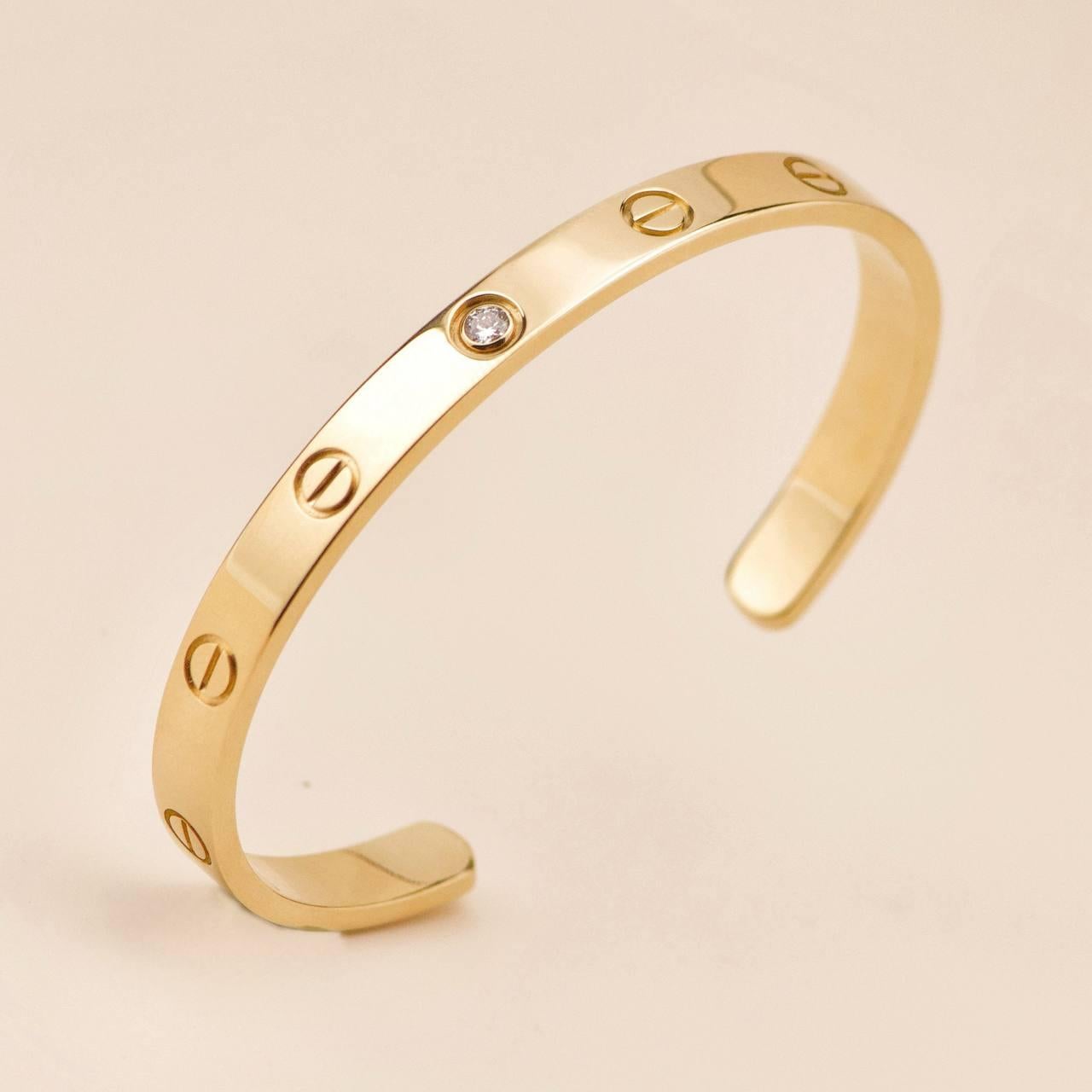 Cartier Love One Diamond 18K Yellow Gold Cuff Bracelet Size 17 im Angebot 1