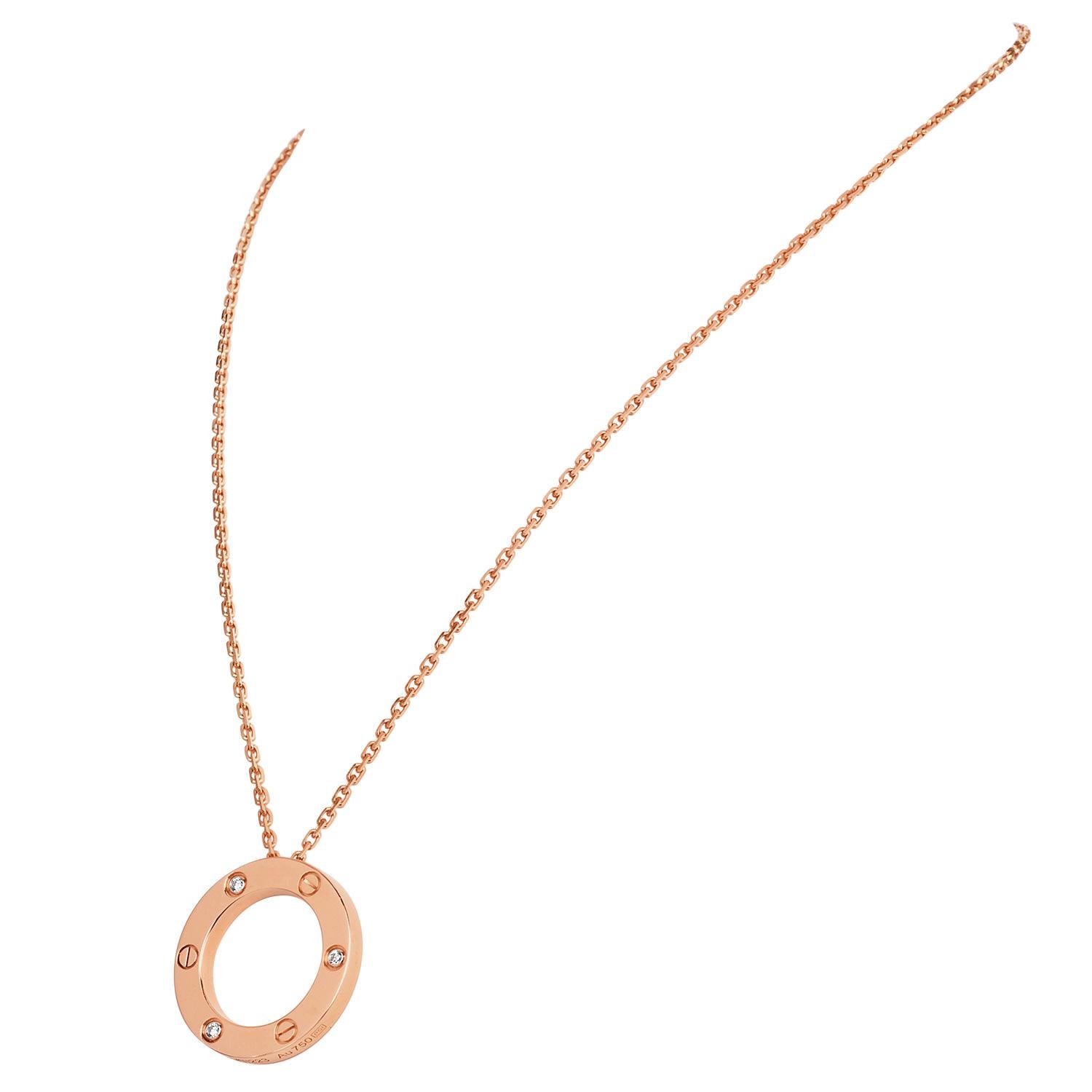 Pendentif LOVE de Cartier - 3 diamants, or rose 18 carats, design iconique en vente 1