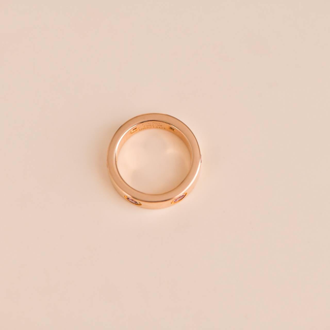 Cartier Love Rosa Saphir-Ring aus Roségold Größe 50 im Zustand „Hervorragend“ in Banbury, GB