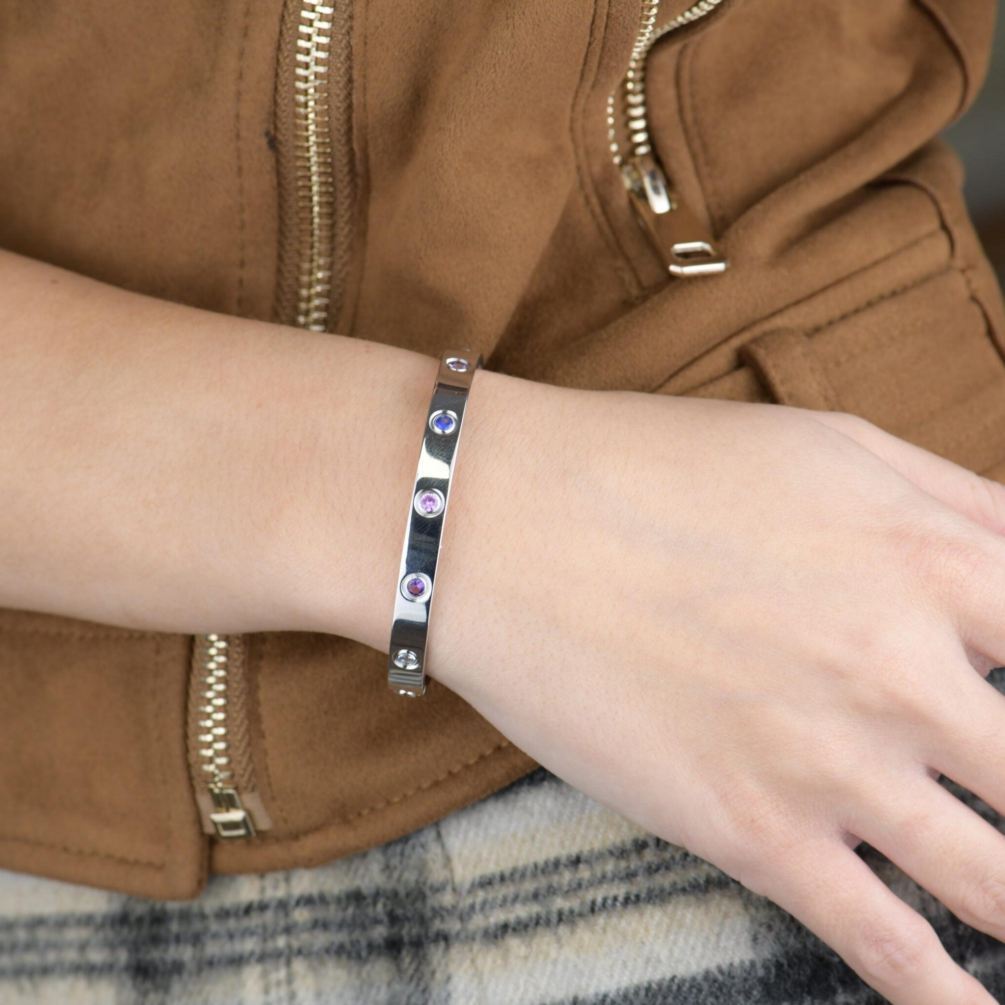 Cartier Love Pulsera Arco Iris Multi-gemas Oro Blanco 18K Talla 17 Corte brillante en venta