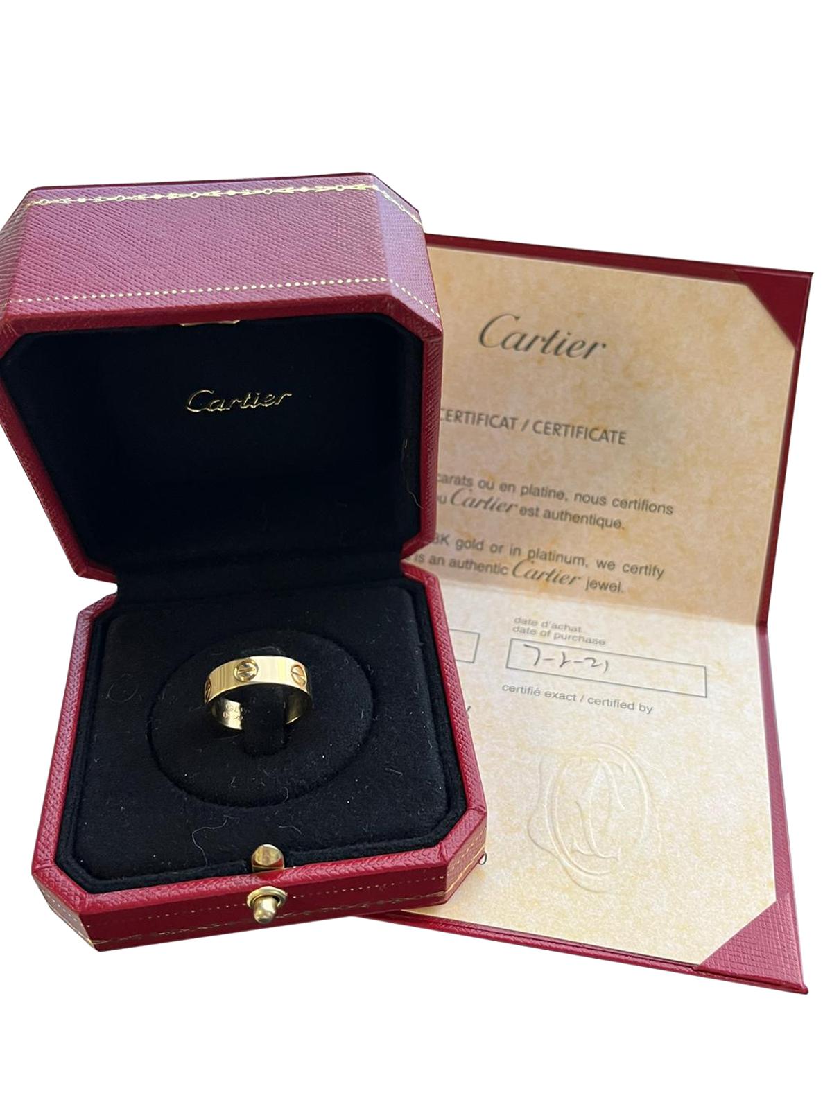 Cartier Love Ring 18K Yellow Gold 5.5 Size Wedding Band Unisexe en vente