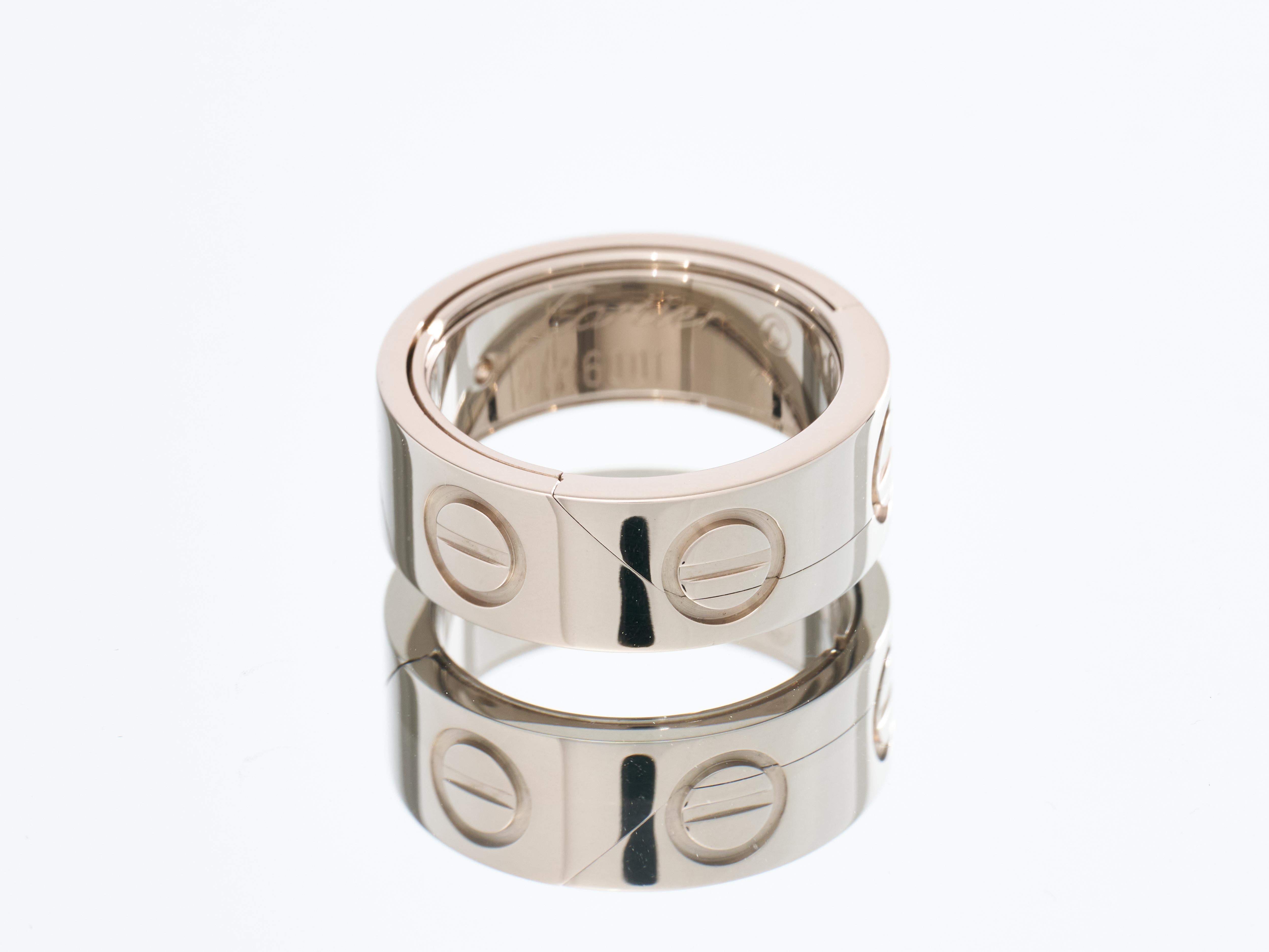 Cartier Love Ring Astro Pendant 18kt White Gold 1999 Limited Edition Box Paper In Good Condition For Sale In London, GB