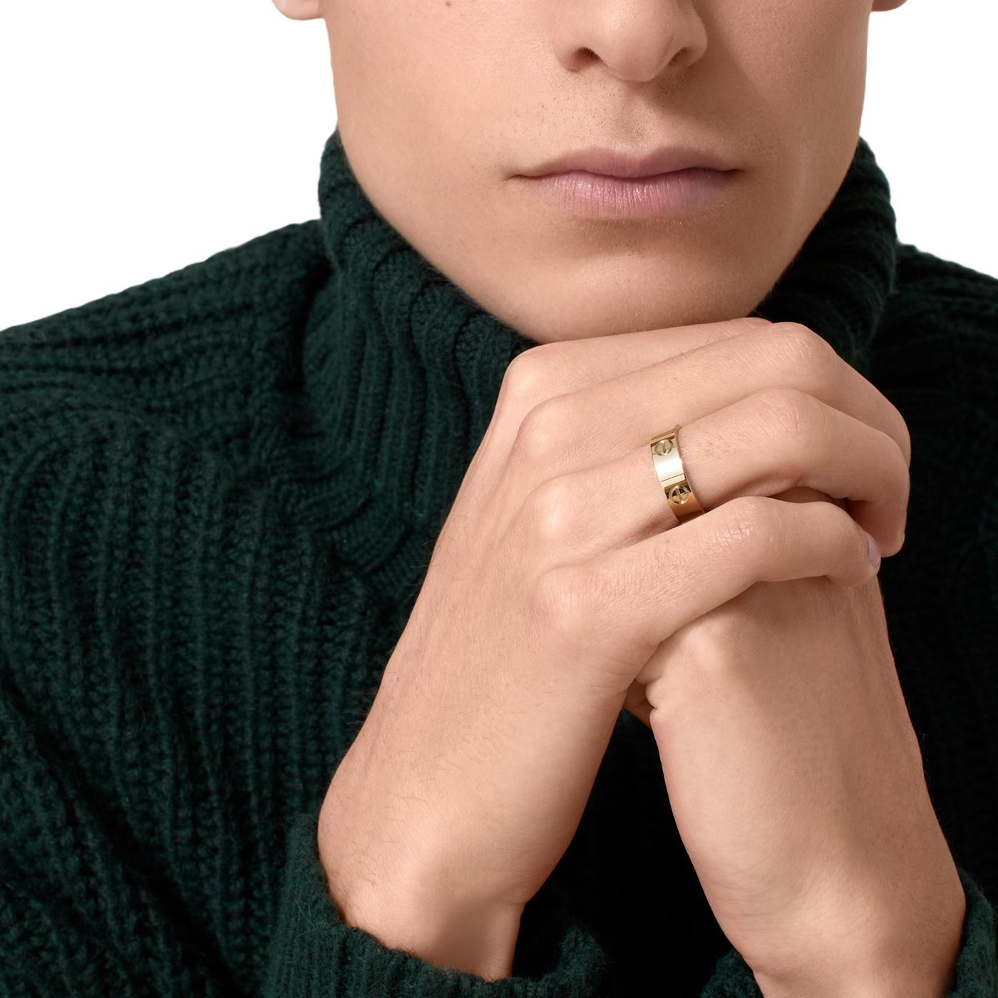 Women's or Men's Cartier Love Ring Classic Model Yellow Gold Wedding Band Size 54 For Sale
