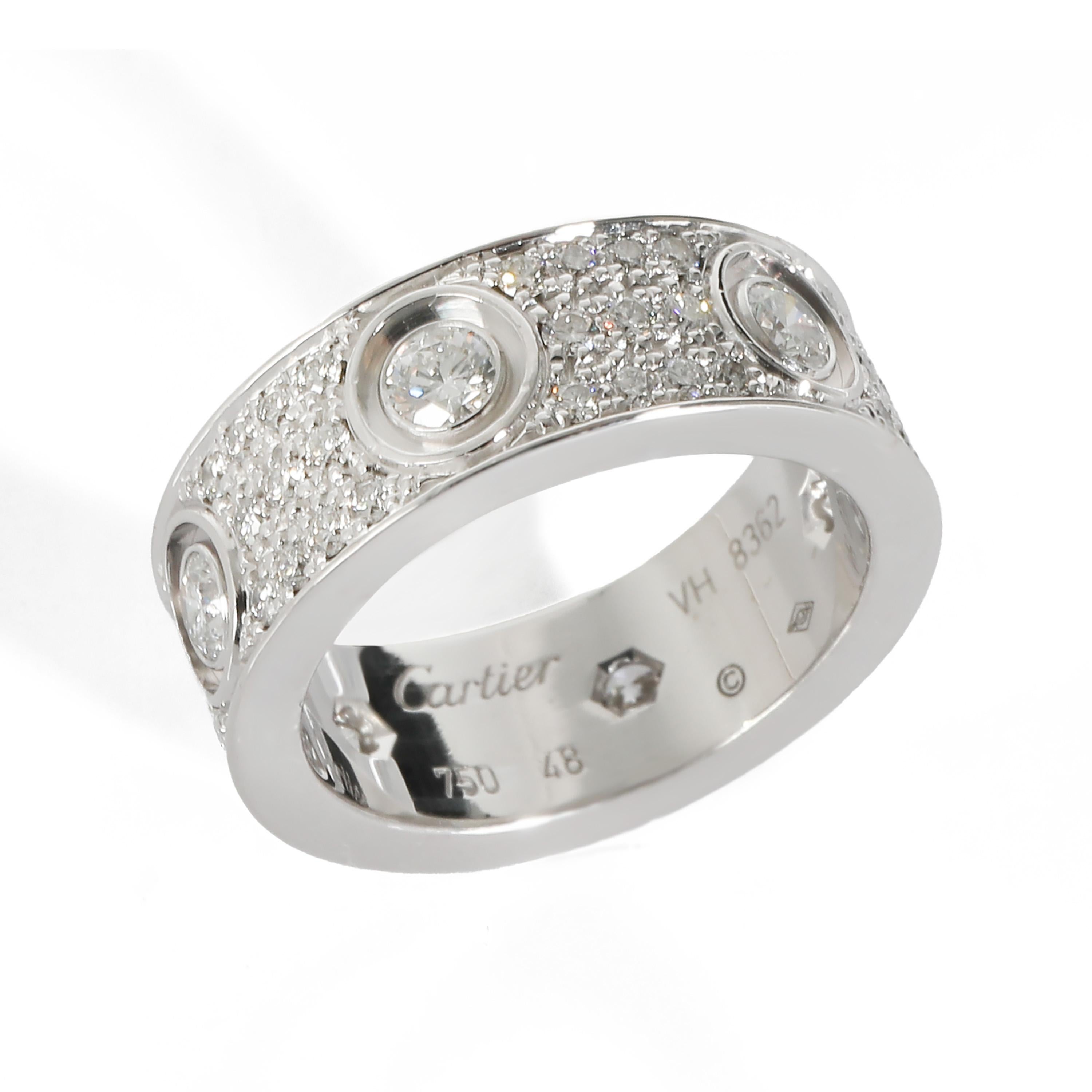 Anillo Cartier Amor, Pavé de Diamantes (Oro Blanco) en Excelente Estado en New York, NY