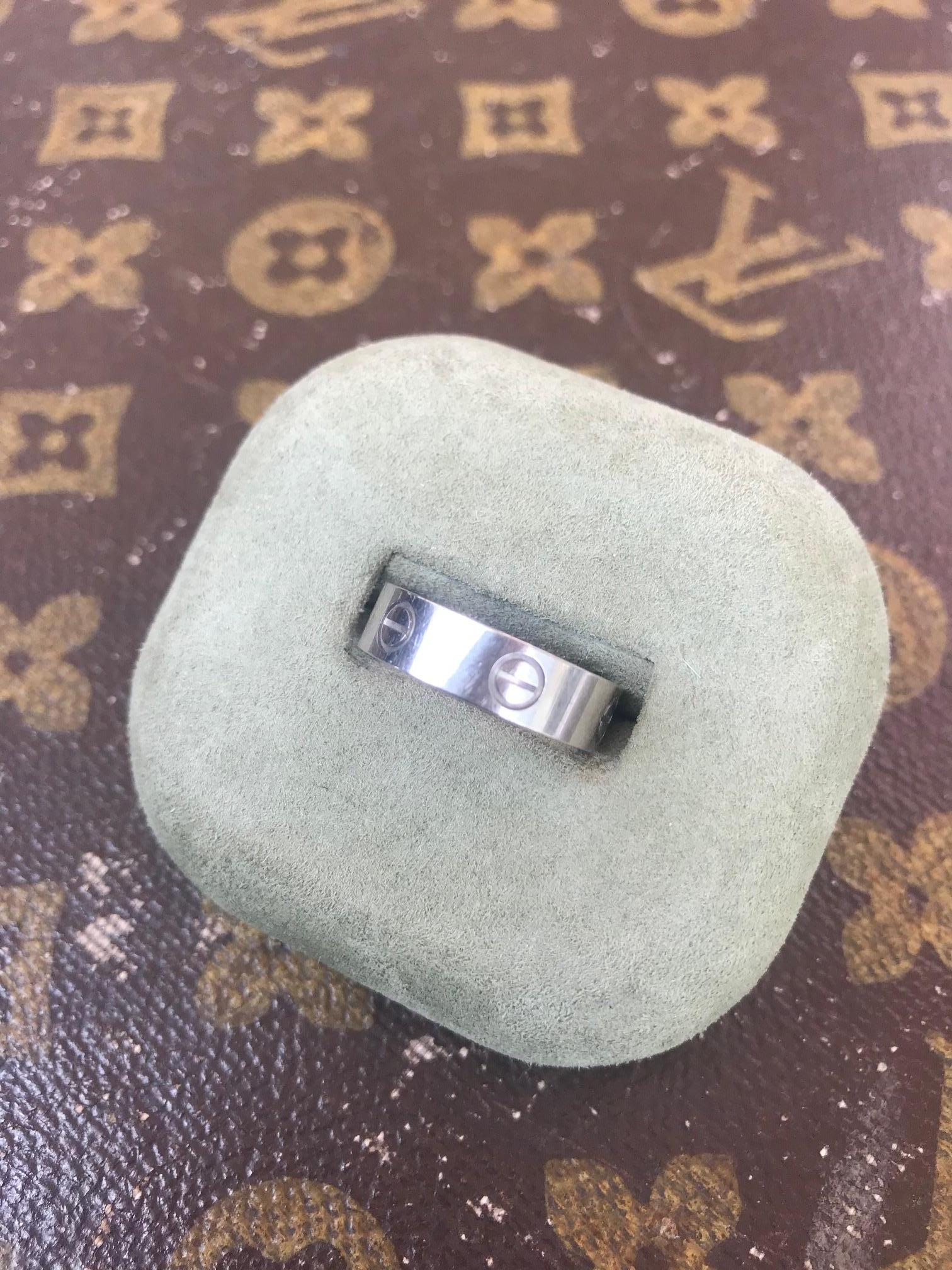Cartier Love Ring In Excellent Condition For Sale In Roslyn, NY