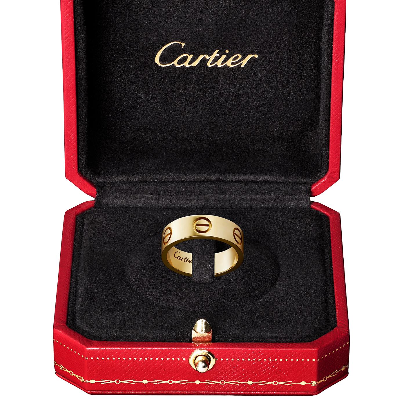 Cartier Love Ring in Yellow Gold 55 Size Wedding Band In New Condition For Sale In Aventura, FL