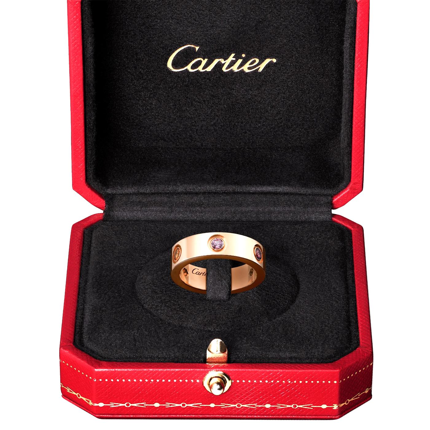 Taille ronde Cartier, bague d'amour en or rose 18 carats, saphirs, grenats et améthystes