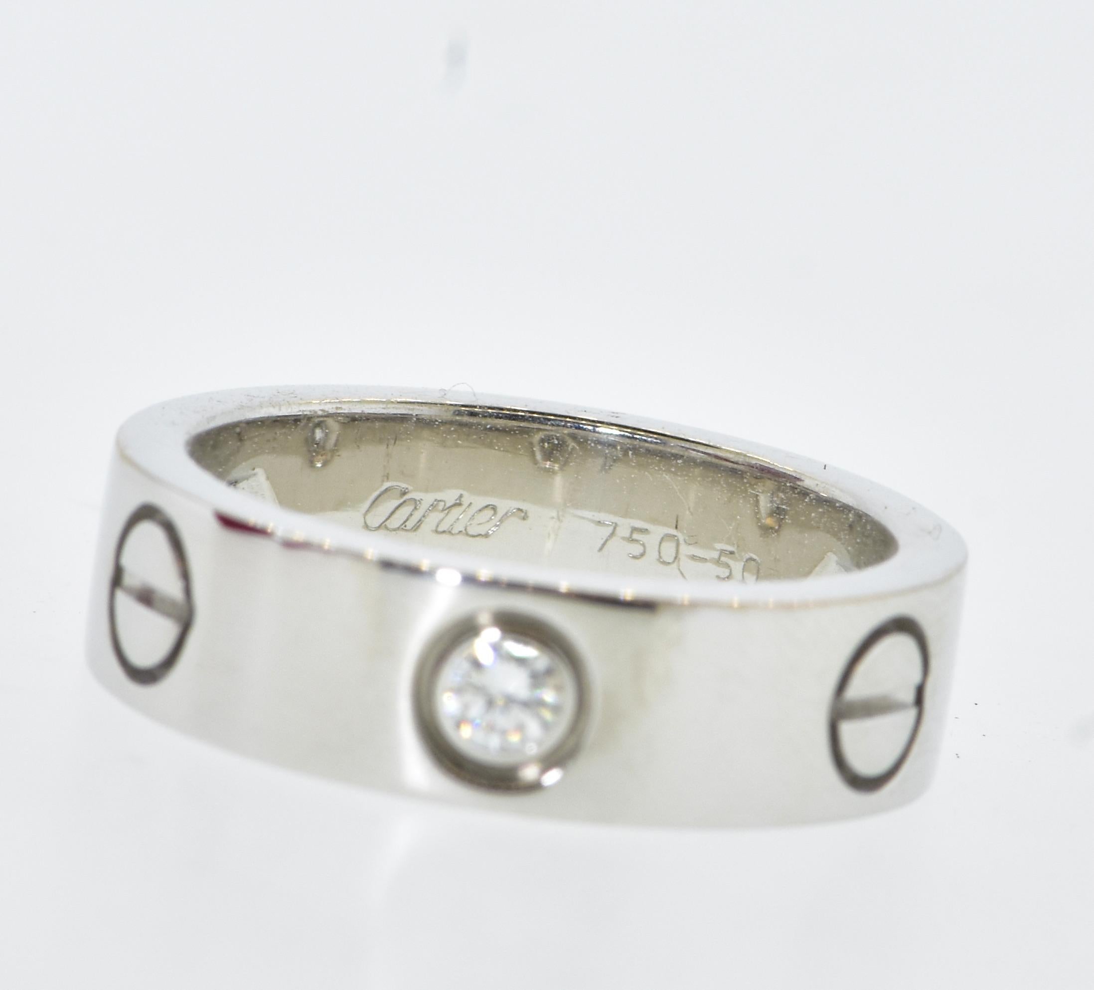 Cartier: 18 Karat Weißgold Love-Ring mit 3 Diamanten (Zeitgenössisch)