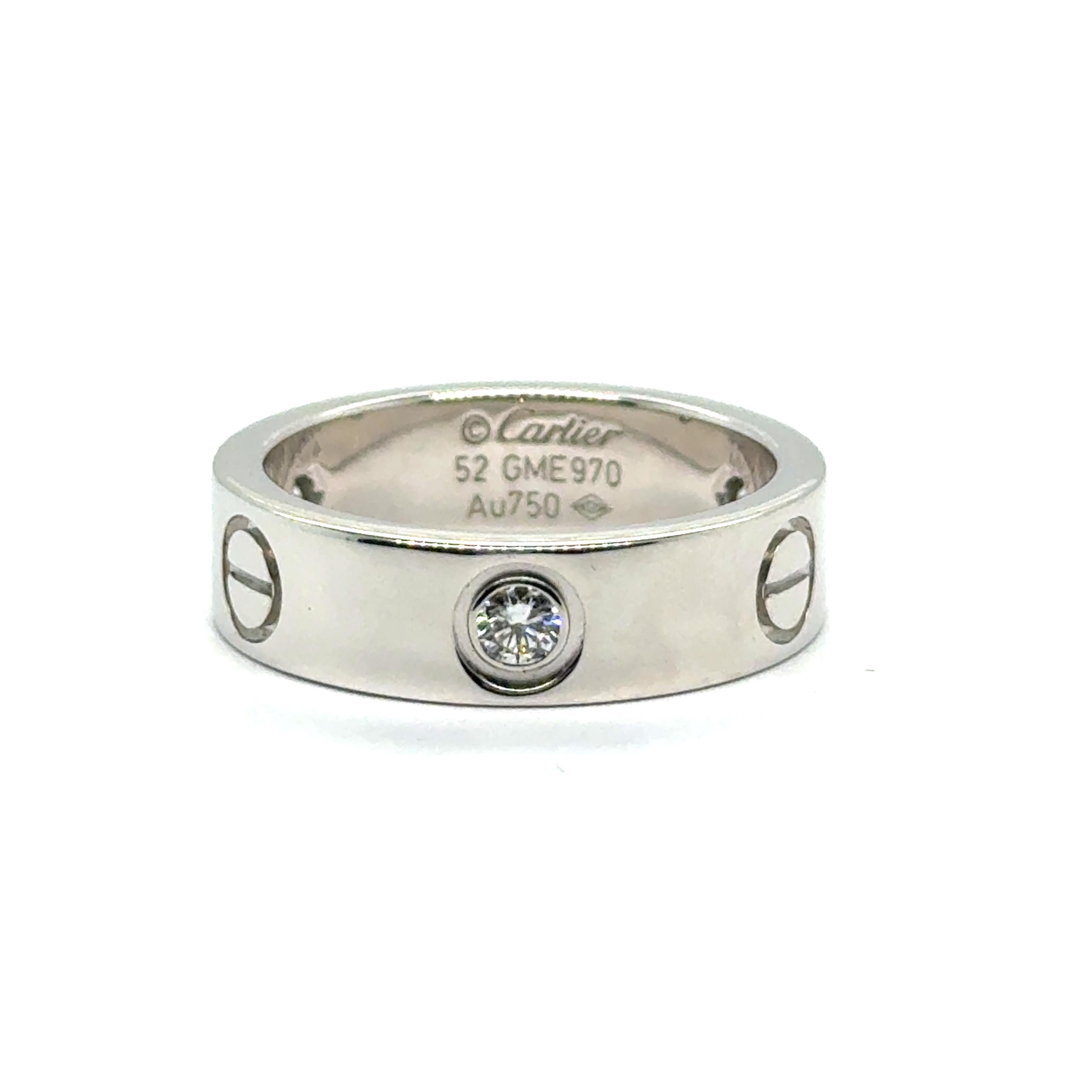 Taglio brillante Cartier Love Ring with Diamonds in 18 Karat White Gold in vendita