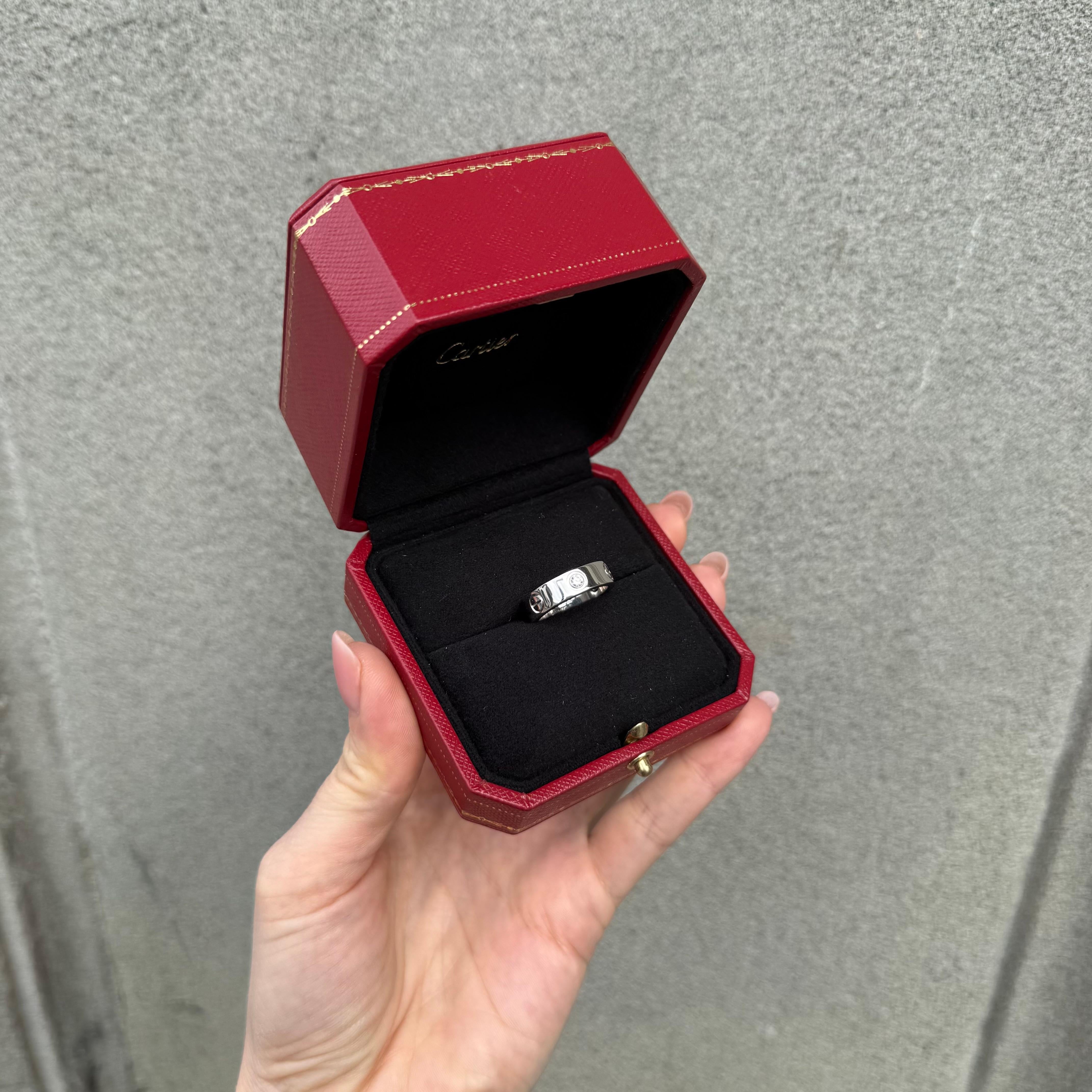Cartier Love Ring with Diamonds in 18 Karat White Gold In condizioni ottime in vendita a Lucerne, CH