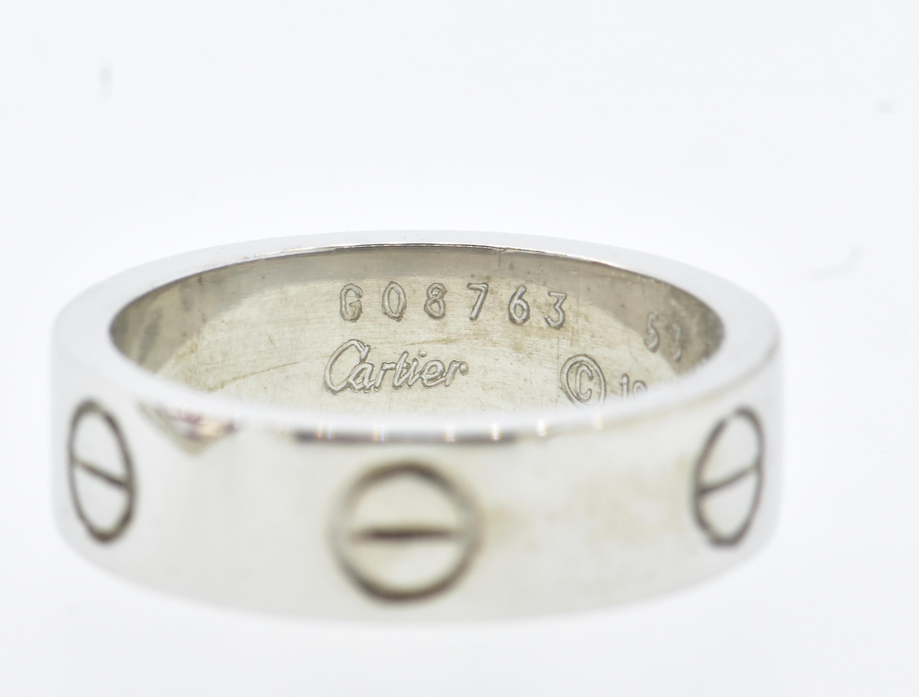 Ein passendes Paar Love-Ring von Cartier aus 18 Karat Weißgold für Damen oder Herren