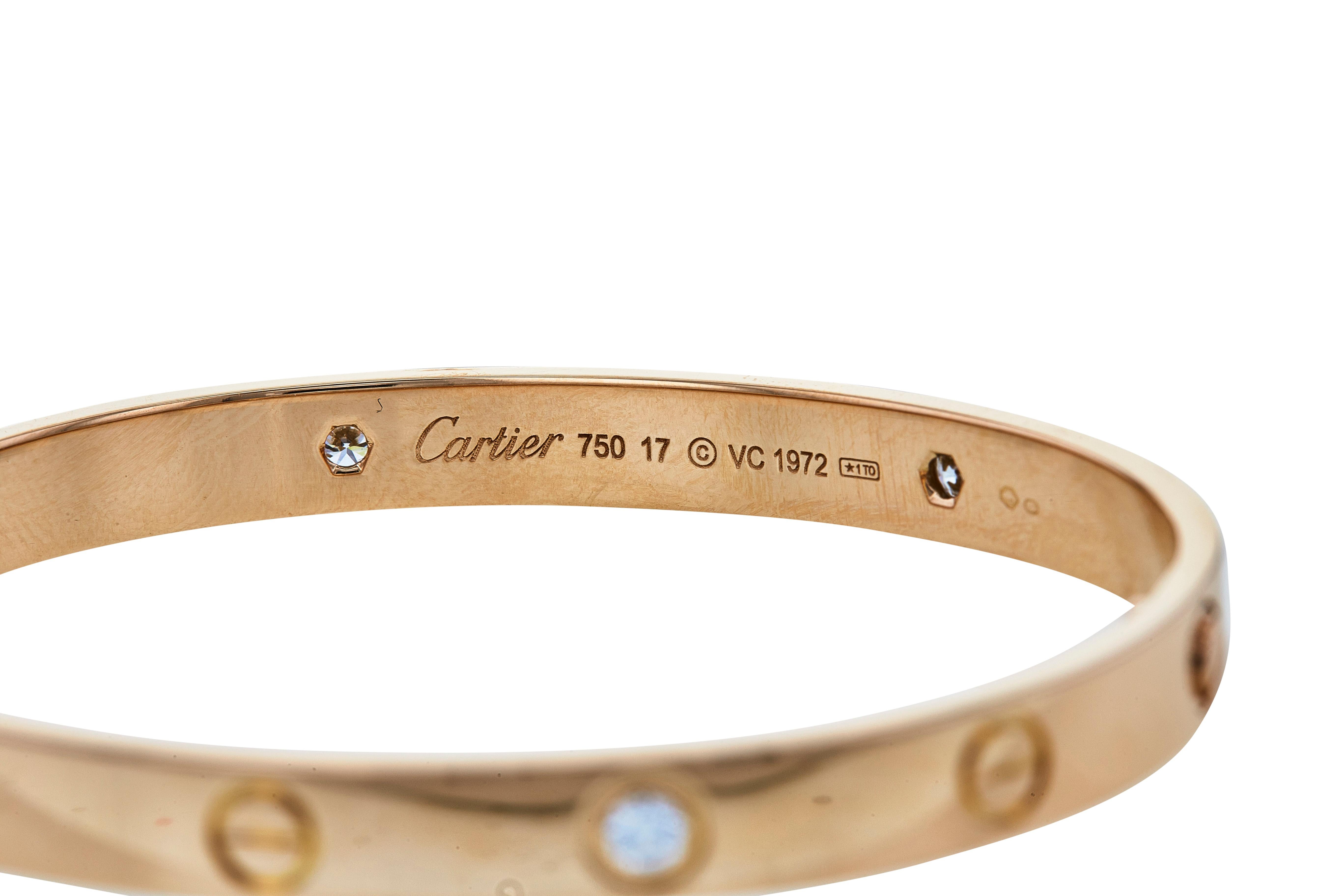 Contemporain Bracelet Love de Cartier en or rose à 4 diamants. Taille 17 en vente