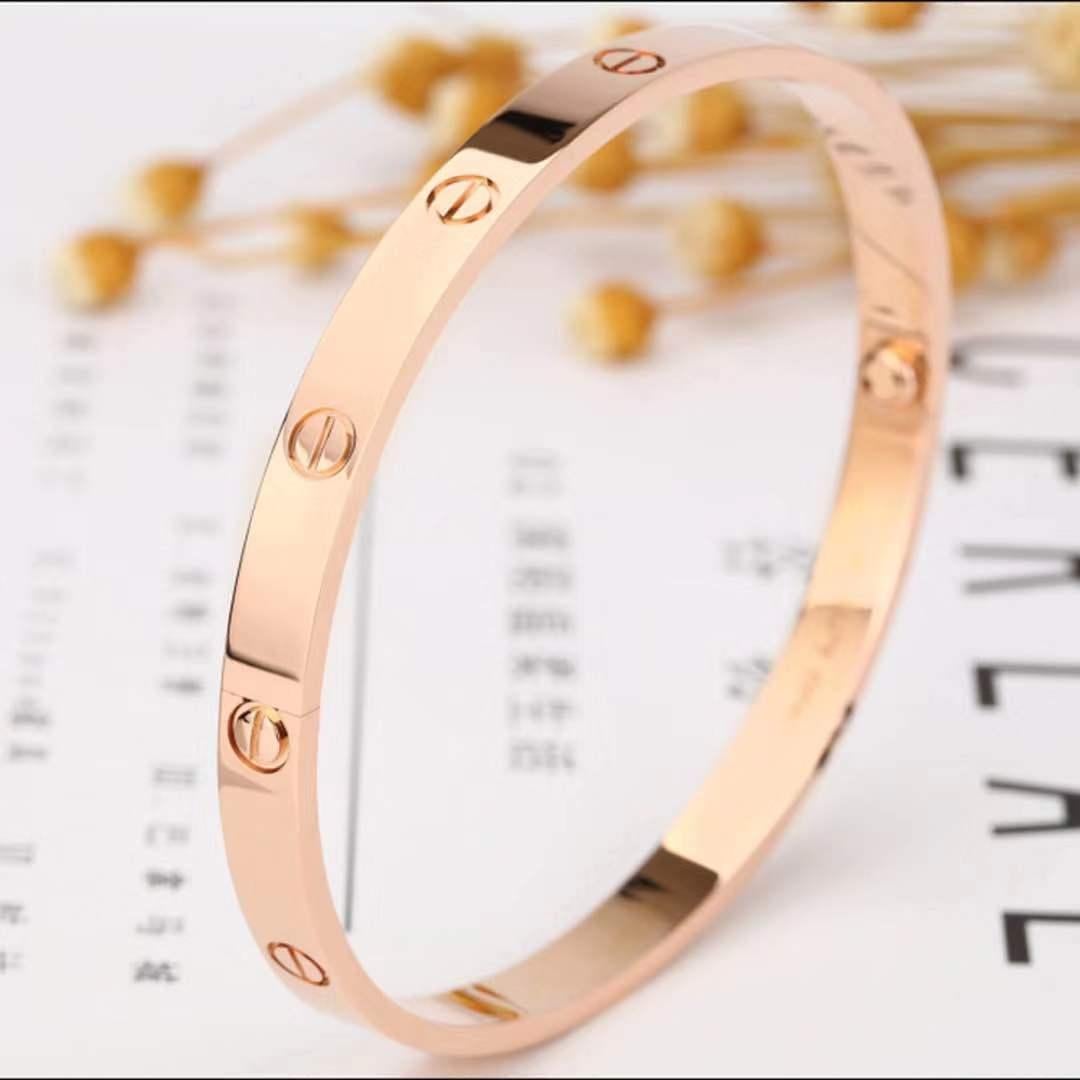 Authentic Cartier love bracelet crafted in 18K rose gold. Size 16. Signed Cartier, 16, Au750, with serial number. The bracelet is presented with the original screwdriver, box CIRCA 2010s.

Every piece we sell is 100% authentic guaranteed, in very